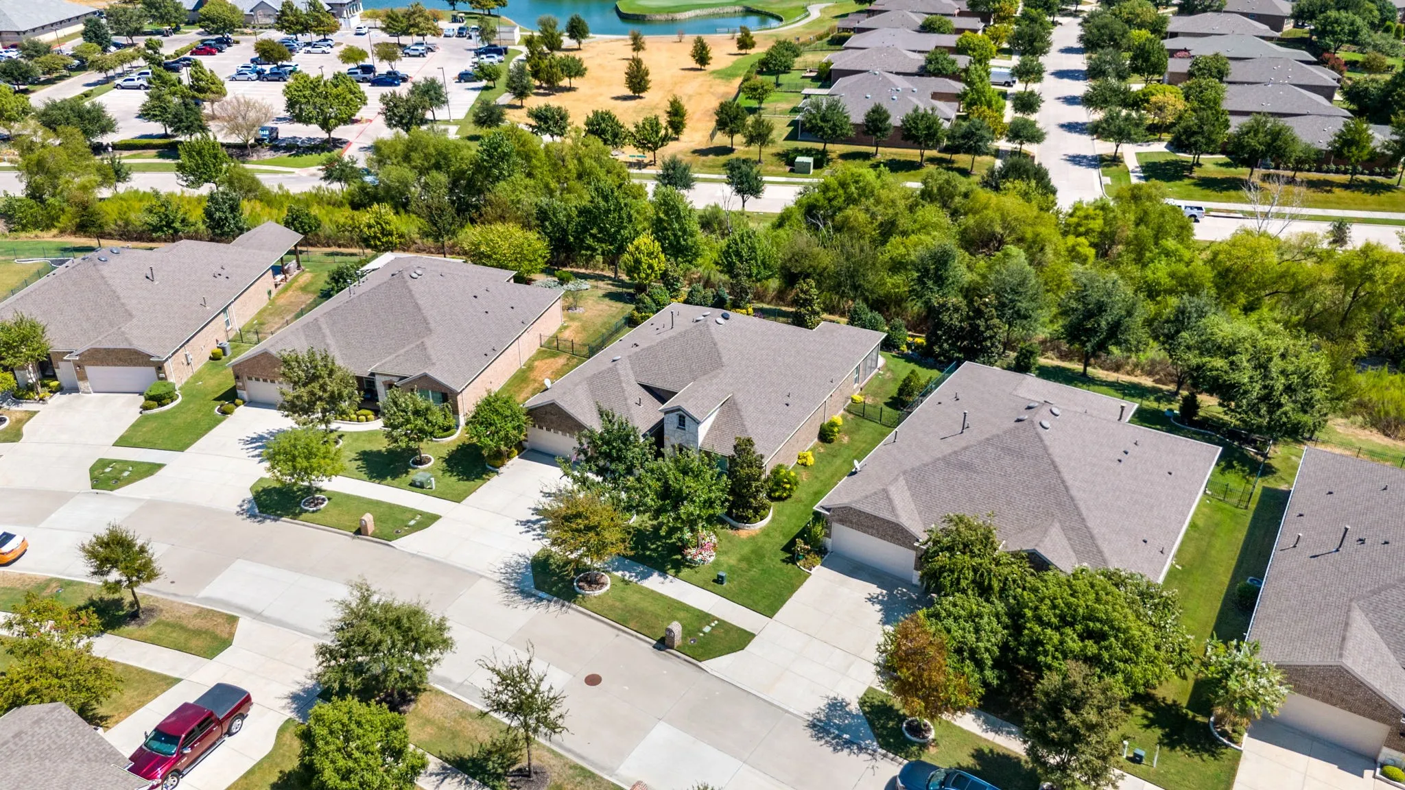 Single Family Residence For Sale in Denton County , 7158 Bluff Point, Frisco, Texas 75036, 3 Bedroom, 3 Bathroom, 3 Garage spaces, 2,807 Sqft, built in 2017, mls#21385792, Real Estate Agent in Frisco, Homes For Sale in Denton county, Homes For Sale in Frisco, Realtor in Frisco Texas, Real Estate Brokerage Independent Realty Texas, Luminita Cordes Realtor