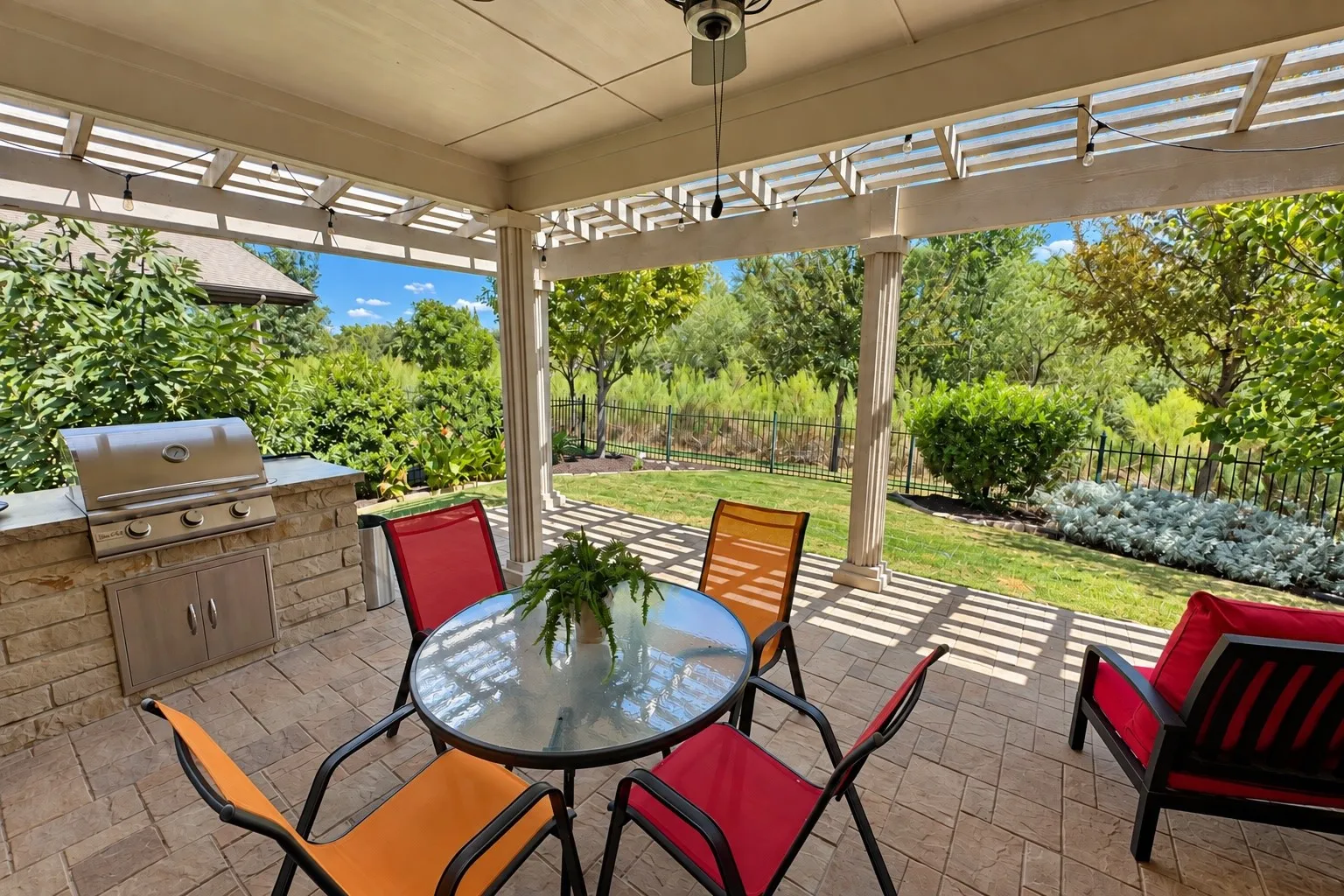 Single Family Residence For Sale in Denton County , 7158 Bluff Point, Frisco, Texas 75036, 3 Bedroom, 3 Bathroom, 3 Garage spaces, 2,807 Sqft, built in 2017, mls#21385792, Real Estate Agent in Frisco, Homes For Sale in Denton county, Homes For Sale in Frisco, Realtor in Frisco Texas, Real Estate Brokerage Independent Realty Texas, Luminita Cordes Realtor