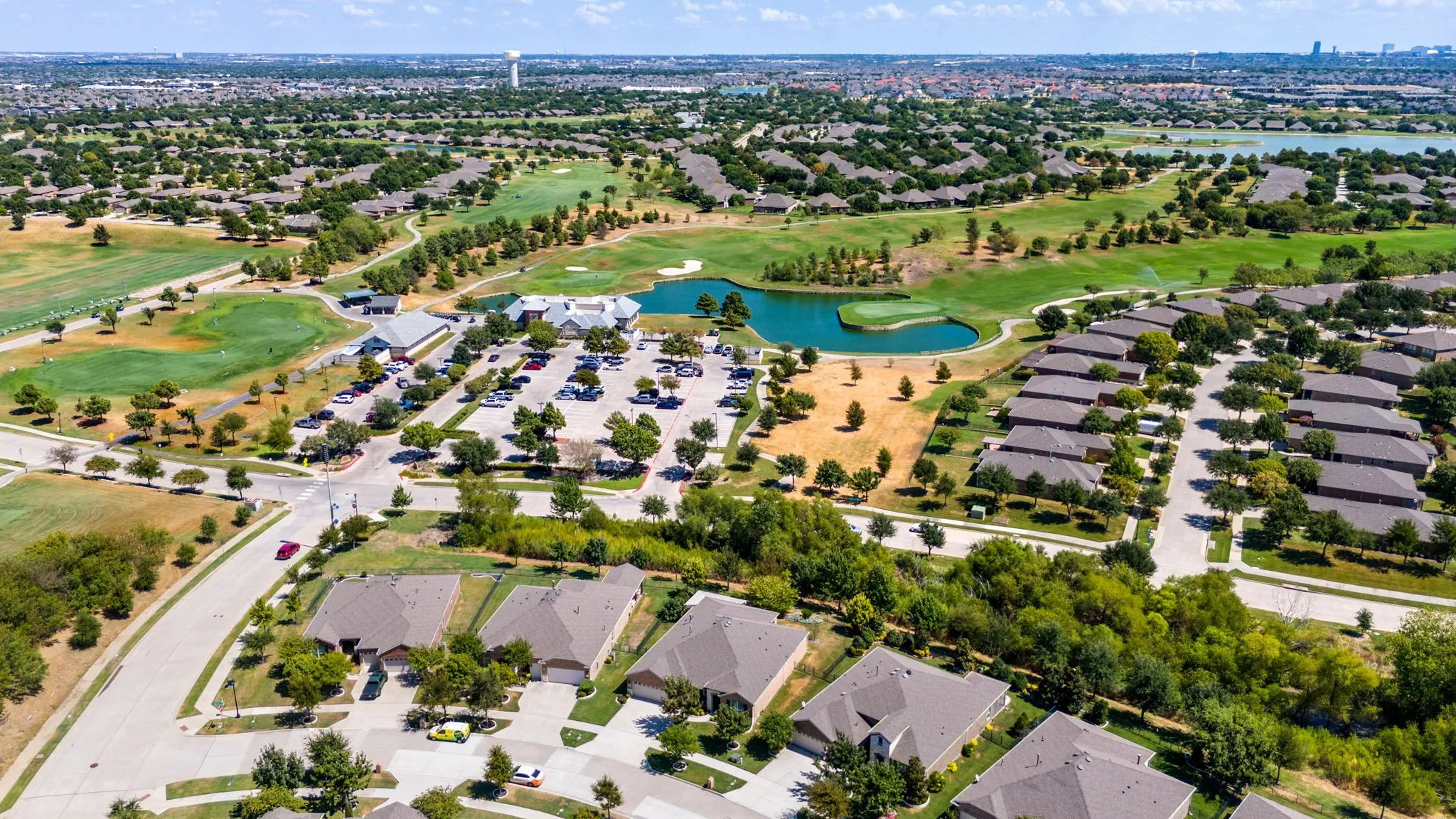 Single Family Residence For Sale in Denton County , 7158 Bluff Point, Frisco, Texas 75036, 3 Bedroom, 3 Bathroom, 3 Garage spaces, 2,807 Sqft, built in 2017, mls#21385792, Real Estate Agent in Frisco, Homes For Sale in Denton county, Homes For Sale in Frisco, Realtor in Frisco Texas, Real Estate Brokerage Independent Realty Texas, Luminita Cordes Realtor
