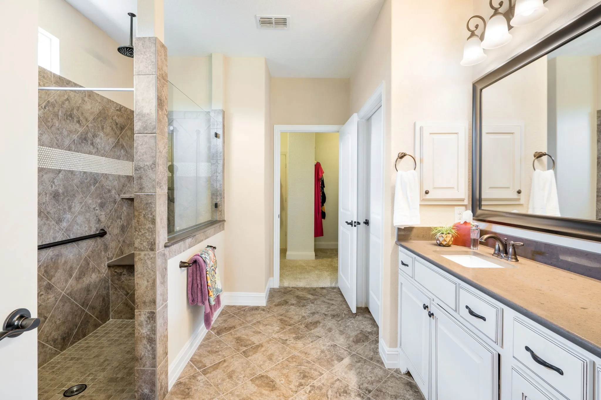 Single Family Residence For Sale in Denton County , 7158 Bluff Point, Frisco, Texas 75036, 3 Bedroom, 3 Bathroom, 3 Garage spaces, 2,807 Sqft, built in 2017, mls#21385792, Real Estate Agent in Frisco, Homes For Sale in Denton county, Homes For Sale in Frisco, Realtor in Frisco Texas, Real Estate Brokerage Independent Realty Texas, Luminita Cordes Realtor