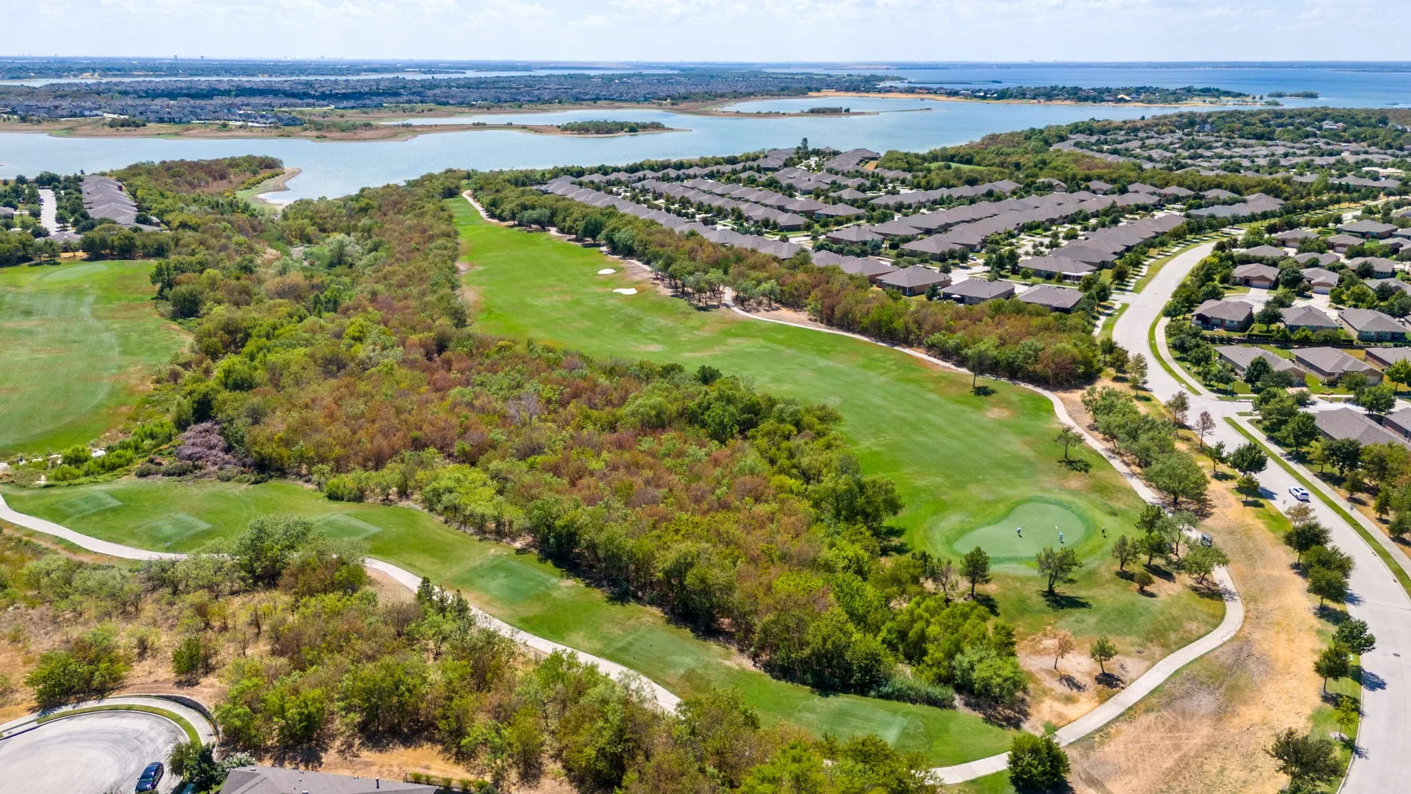 Single Family Residence For Sale in Denton County , 7158 Bluff Point, Frisco, Texas 75036, 3 Bedroom, 3 Bathroom, 3 Garage spaces, 2,807 Sqft, built in 2017, mls#21385792, Real Estate Agent in Frisco, Homes For Sale in Denton county, Homes For Sale in Frisco, Realtor in Frisco Texas, Real Estate Brokerage Independent Realty Texas, Luminita Cordes Realtor