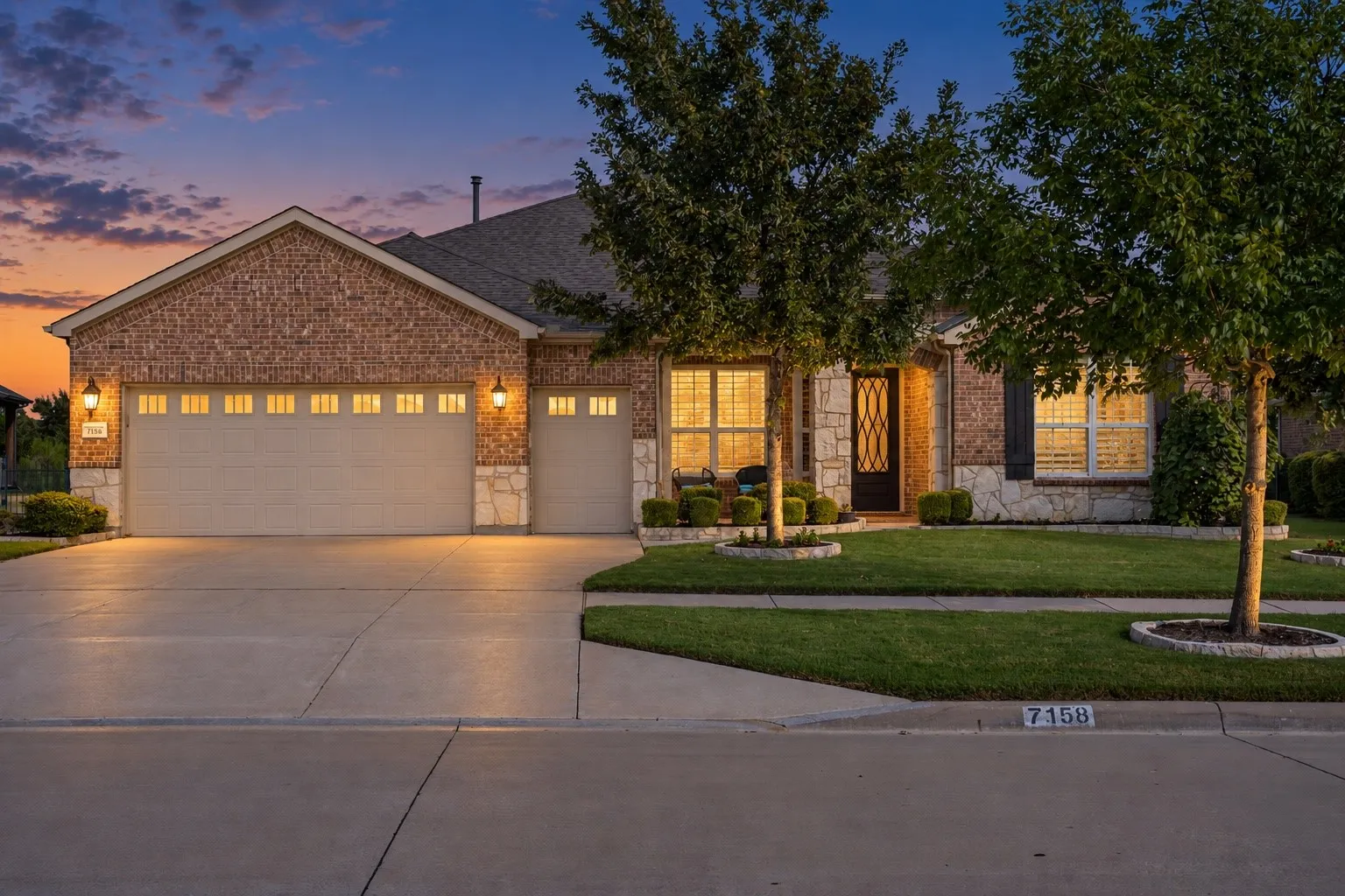 Single Family Residence For Sale in Denton County , 7158 Bluff Point, Frisco, Texas 75036, 3 Bedroom, 3 Bathroom, 3 Garage spaces, 2,807 Sqft, built in 2017, mls#21385792, Real Estate Agent in Frisco, Homes For Sale in Denton county, Homes For Sale in Frisco, Realtor in Frisco Texas, Real Estate Brokerage Independent Realty Texas, Luminita Cordes Realtor