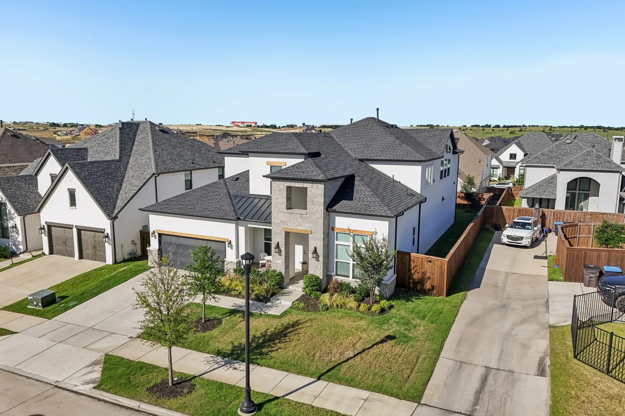 Single Family Residence For Sale in Parker County , 2212 Dunstan Drive, Fort Worth, Texas 76008, 4 Bedroom, 5 Bathroom, 2 Garage spaces, 3,655 Sqft, built in 2022, mls#21388327, Real Estate Agent in Fort Worth, Homes For Sale in Parker county, Homes For Sale in Fort Worth, Realtor in Fort Worth Texas, Real Estate Brokerage Independent Realty Texas, Luminita Cordes Realtor