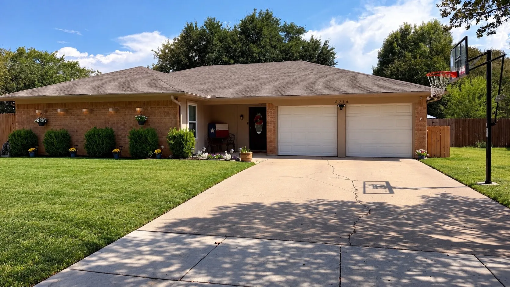Single Family Residence For Sale in Tarrant County , 6216 Shirley Drive, North Richland Hills, Texas 76180, 3 Bedroom, 2 Bathroom, 2 Garage spaces, 1,635 Sqft, built in 1979, mls#21388332, Real Estate Agent in North Richland Hills, Homes For Sale in Tarrant county, Homes For Sale in North Richland Hills, Realtor in North Richland Hills Texas, Real Estate Brokerage Independent Realty Texas, Luminita Cordes Realtor