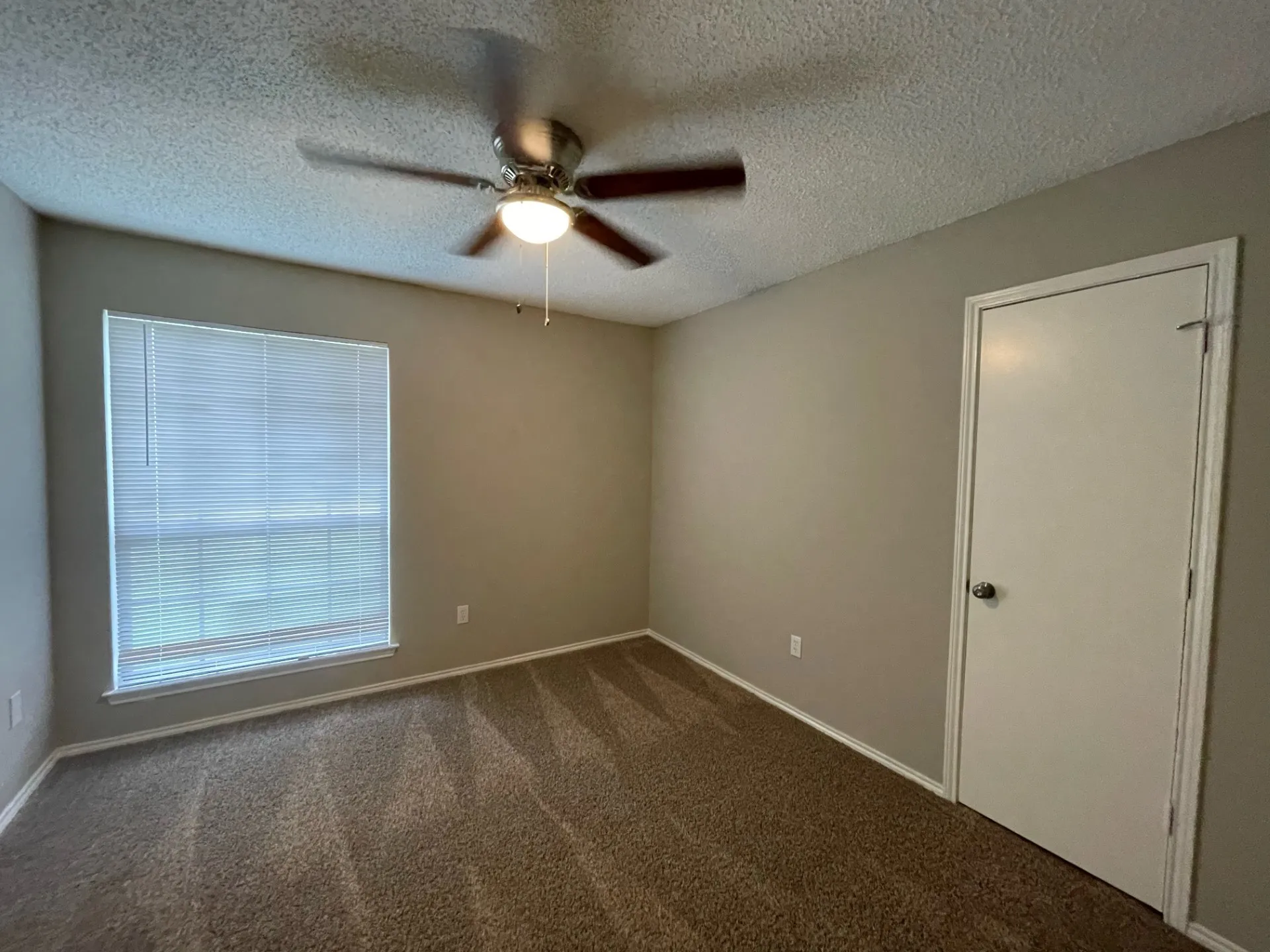 Duplex For Rent in Tarrant County , 5227 Wild Horse Court, Arlington, Texas 76017, 2 Bedroom, 2 Bathroom, Garage spaces, 992 Sqft, built in 1983, mls#21388334, Real Estate Agent in Arlington, Homes For Rent in Tarrant county, Homes For Rent in Arlington, Realtor in Arlington Texas, Real Estate Brokerage Independent Realty Texas, Luminita Cordes Realtor