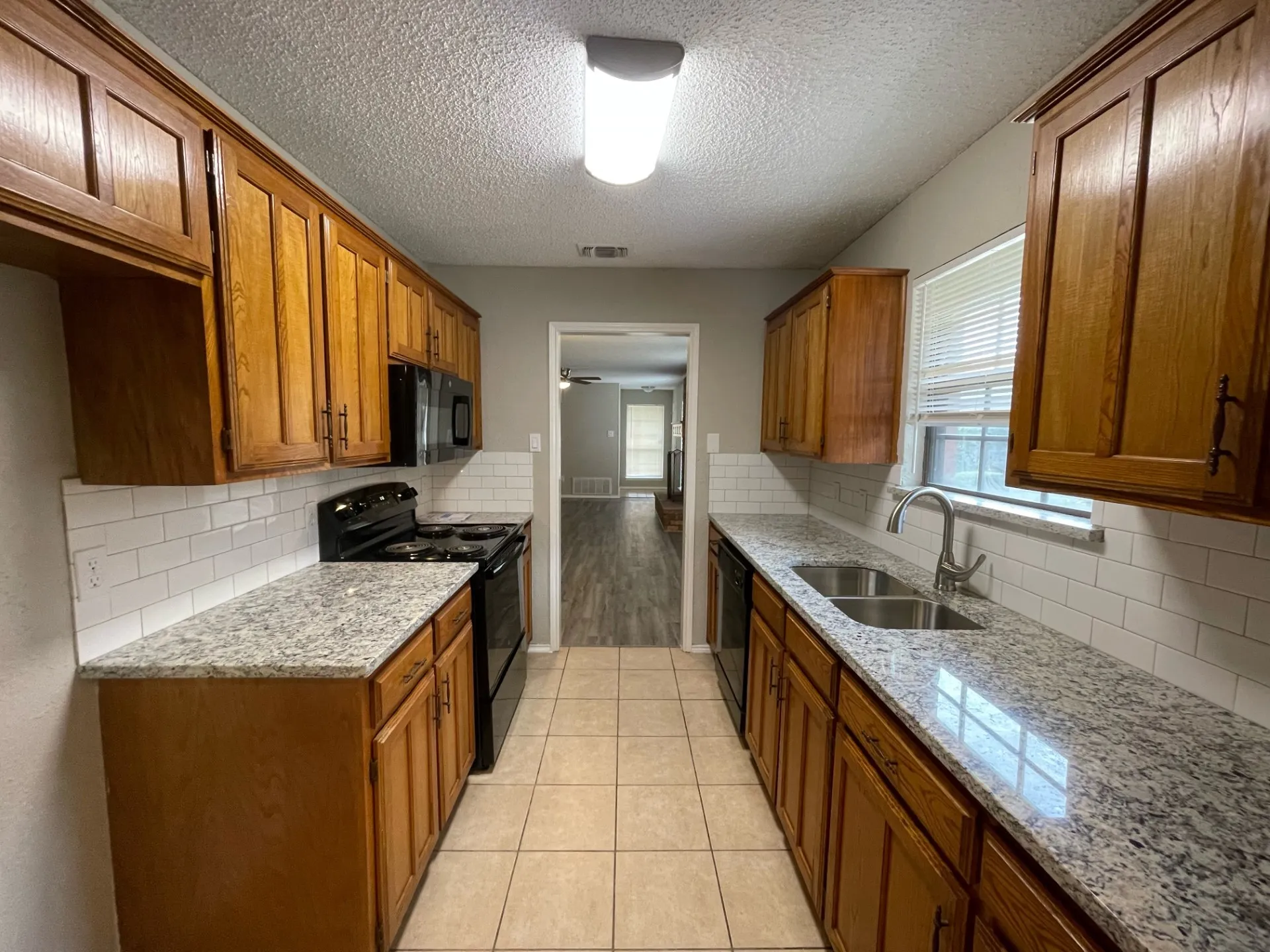 Duplex For Rent in Tarrant County , 5227 Wild Horse Court, Arlington, Texas 76017, 2 Bedroom, 2 Bathroom, Garage spaces, 992 Sqft, built in 1983, mls#21388334, Real Estate Agent in Arlington, Homes For Rent in Tarrant county, Homes For Rent in Arlington, Realtor in Arlington Texas, Real Estate Brokerage Independent Realty Texas, Luminita Cordes Realtor