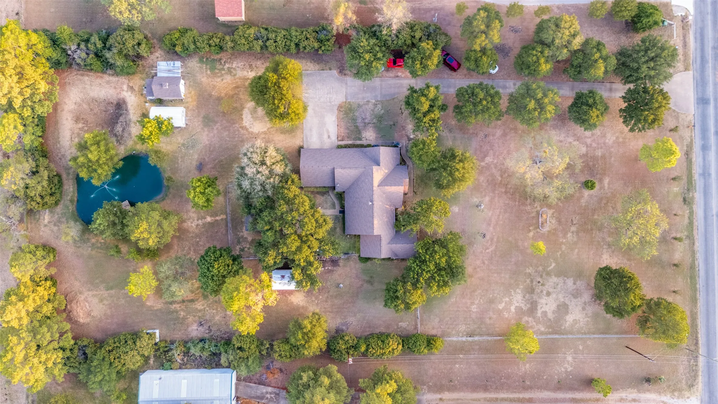 Single Family Residence For Sale in Dallas County , 611 Combine Road, Seagoville, Texas 75159, 3 Bedroom, 3 Bathroom, Garage spaces, 2,394 Sqft, built in 1990, mls#21381888, Real Estate Agent in Seagoville, Homes For Sale in Dallas county, Homes For Sale in Seagoville, Realtor in Seagoville Texas, Real Estate Brokerage Independent Realty Texas, Luminita Cordes Realtor
