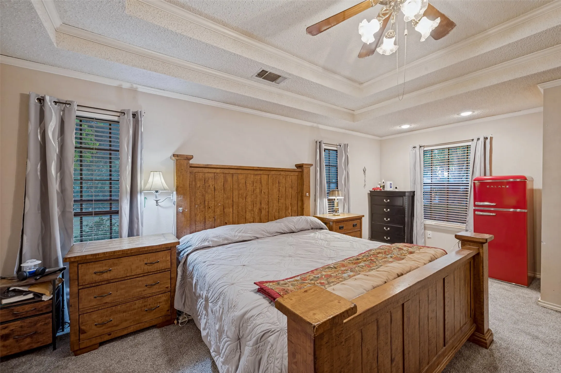 Single Family Residence For Sale in Dallas County , 611 Combine Road, Seagoville, Texas 75159, 3 Bedroom, 3 Bathroom, Garage spaces, 2,394 Sqft, built in 1990, mls#21381888, Real Estate Agent in Seagoville, Homes For Sale in Dallas county, Homes For Sale in Seagoville, Realtor in Seagoville Texas, Real Estate Brokerage Independent Realty Texas, Luminita Cordes Realtor