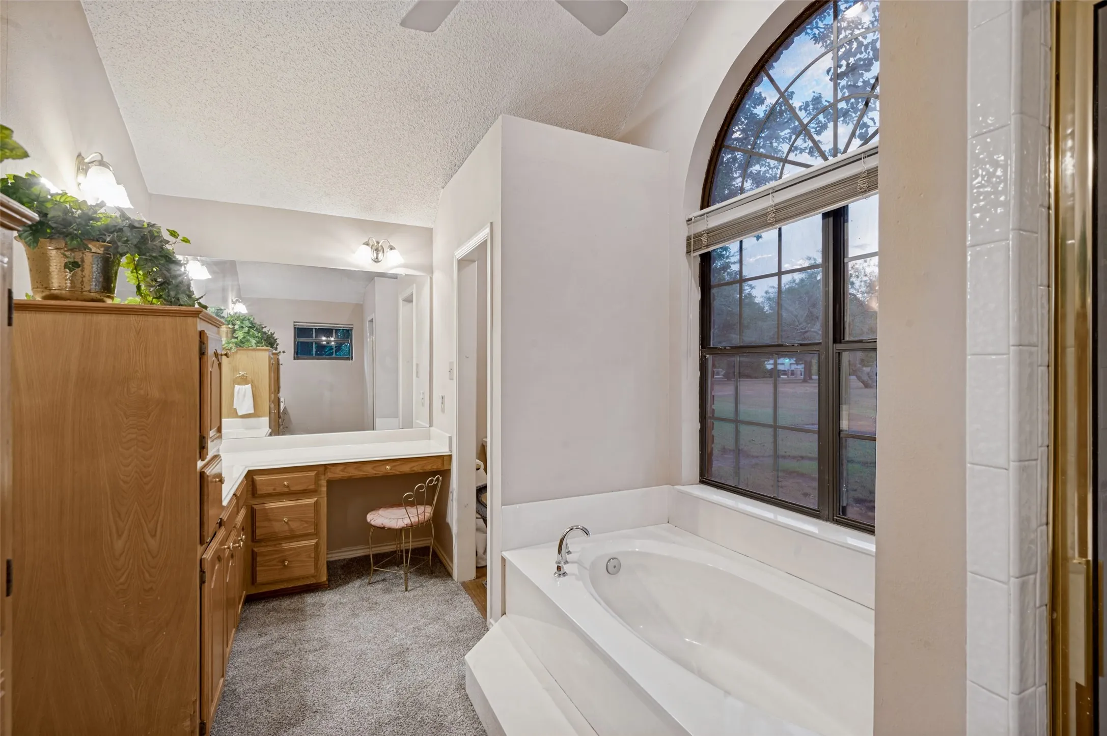 Single Family Residence For Sale in Dallas County , 611 Combine Road, Seagoville, Texas 75159, 3 Bedroom, 3 Bathroom, Garage spaces, 2,394 Sqft, built in 1990, mls#21381888, Real Estate Agent in Seagoville, Homes For Sale in Dallas county, Homes For Sale in Seagoville, Realtor in Seagoville Texas, Real Estate Brokerage Independent Realty Texas, Luminita Cordes Realtor