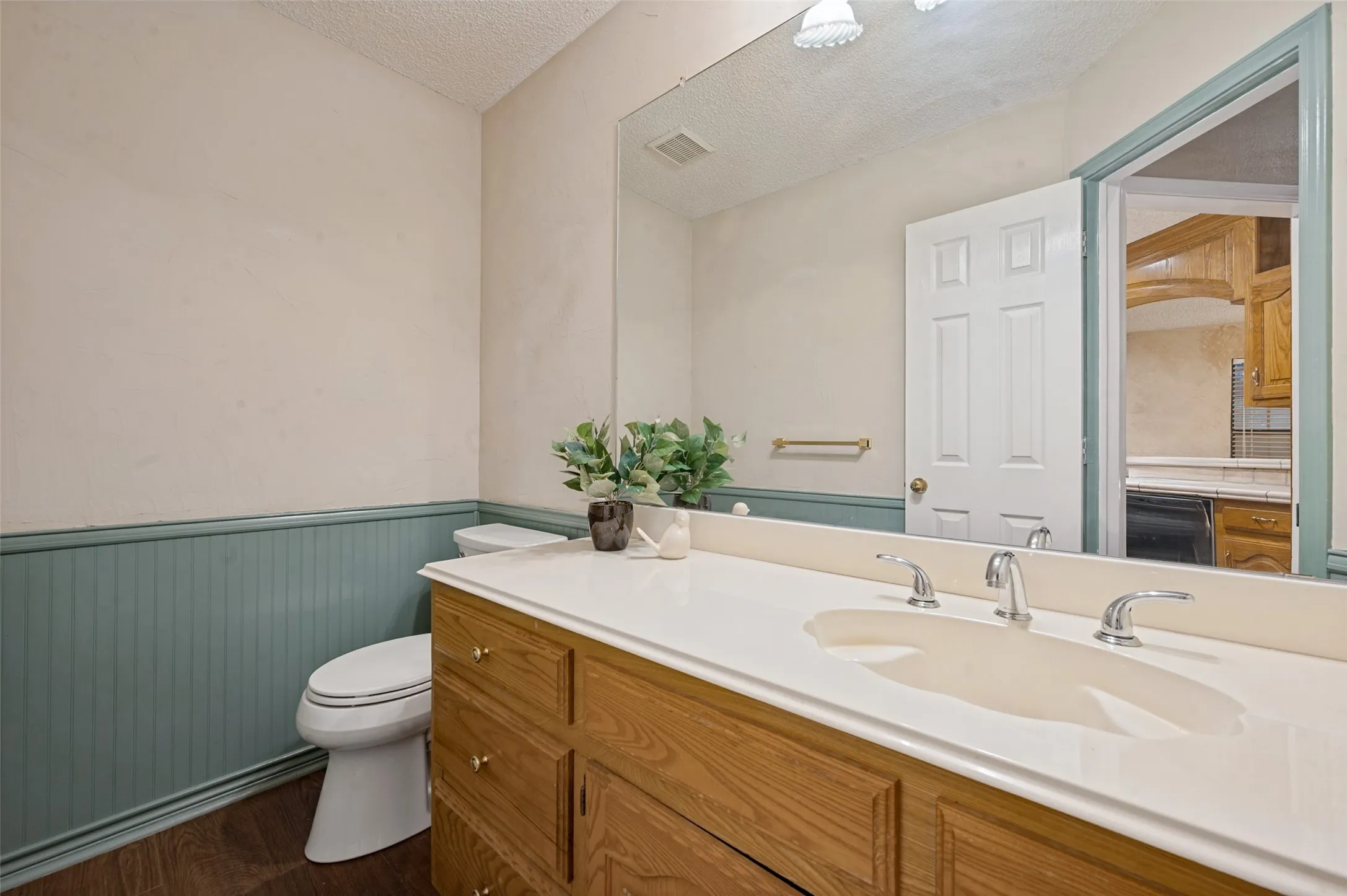 Hall bath for guests use