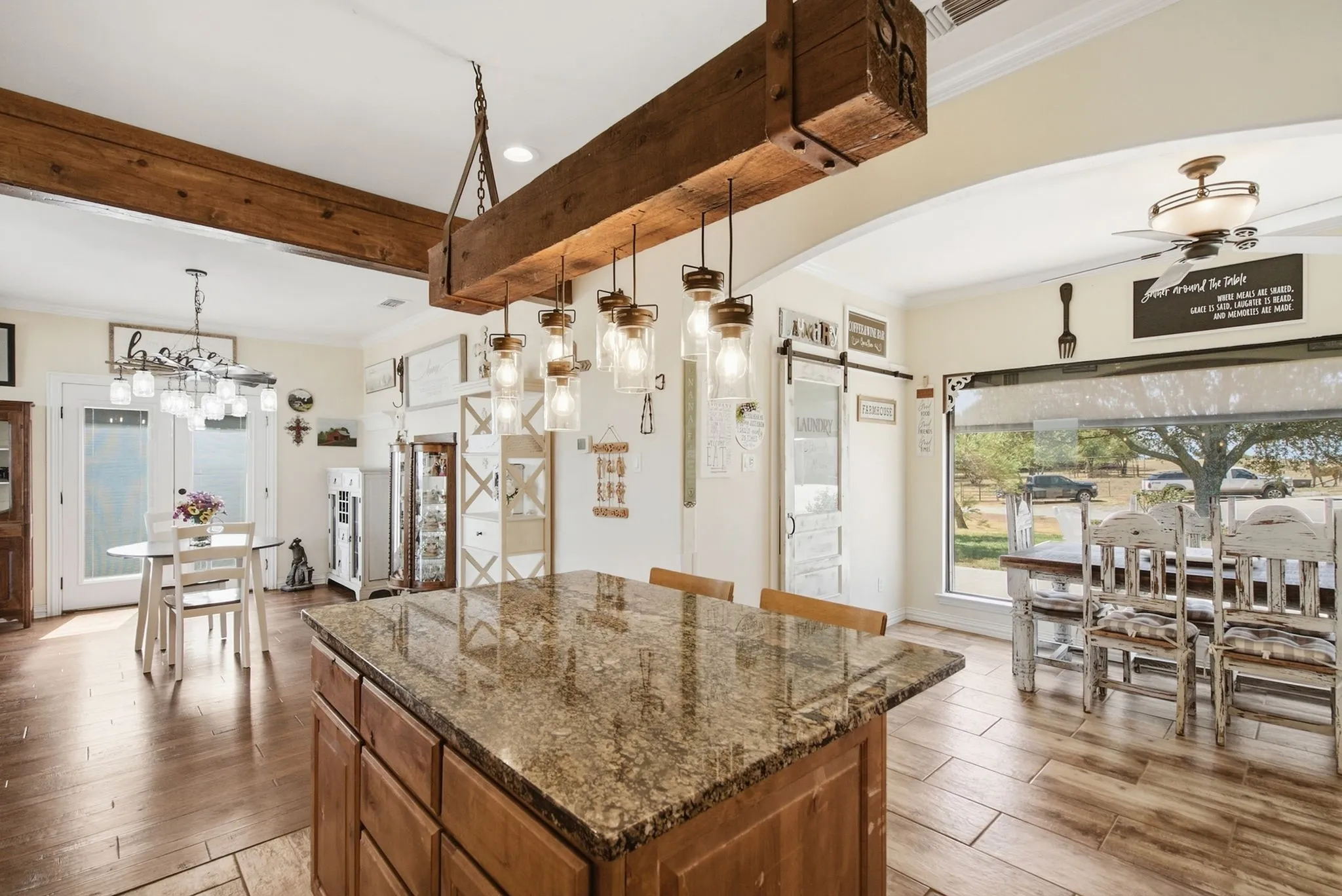 Single Family Residence For Sale in Parker County , 100 Shadle Ridge Court, Poolville, Texas 76487, 3 Bedroom, 3 Bathroom, 5 Garage spaces, 2,499 Sqft, built in 1995, mls#21387961, Real Estate Agent in Poolville, Homes For Sale in Parker county, Homes For Sale in Poolville, Realtor in Poolville Texas, Real Estate Brokerage Independent Realty Texas, Luminita Cordes Realtor