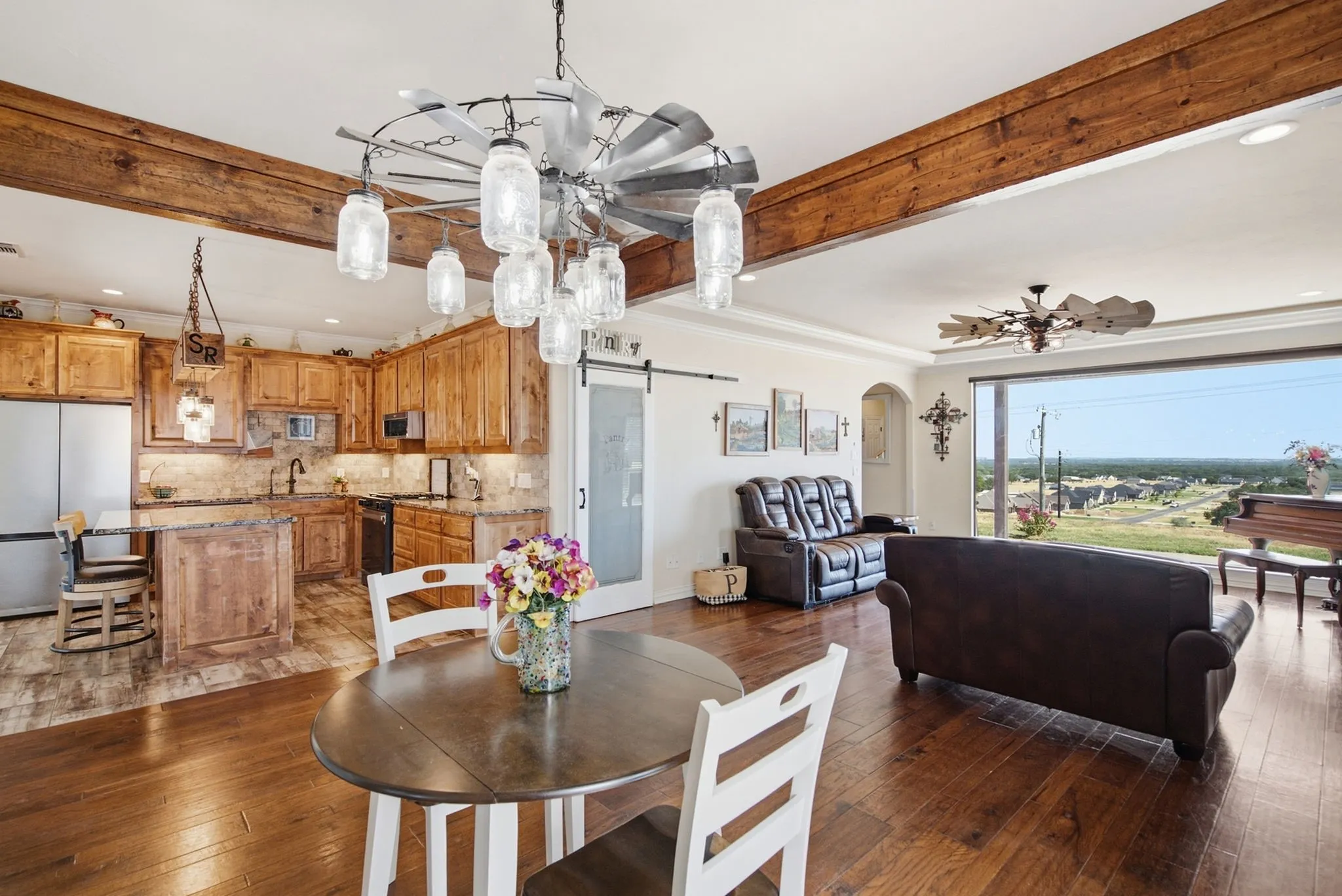 Single Family Residence For Sale in Parker County , 100 Shadle Ridge Court, Poolville, Texas 76487, 3 Bedroom, 3 Bathroom, 5 Garage spaces, 2,499 Sqft, built in 1995, mls#21387961, Real Estate Agent in Poolville, Homes For Sale in Parker county, Homes For Sale in Poolville, Realtor in Poolville Texas, Real Estate Brokerage Independent Realty Texas, Luminita Cordes Realtor