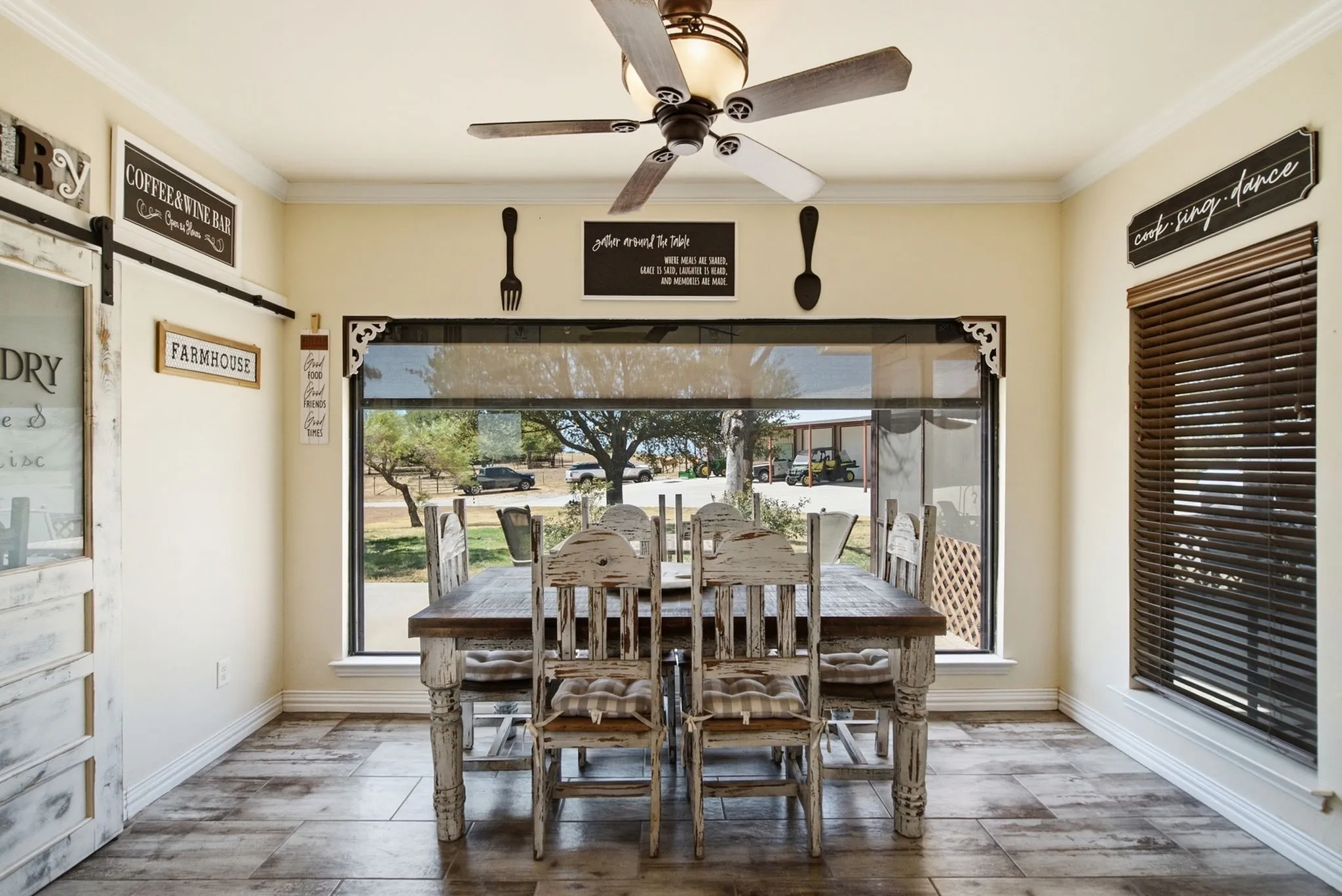 Single Family Residence For Sale in Parker County , 100 Shadle Ridge Court, Poolville, Texas 76487, 3 Bedroom, 3 Bathroom, 5 Garage spaces, 2,499 Sqft, built in 1995, mls#21387961, Real Estate Agent in Poolville, Homes For Sale in Parker county, Homes For Sale in Poolville, Realtor in Poolville Texas, Real Estate Brokerage Independent Realty Texas, Luminita Cordes Realtor
