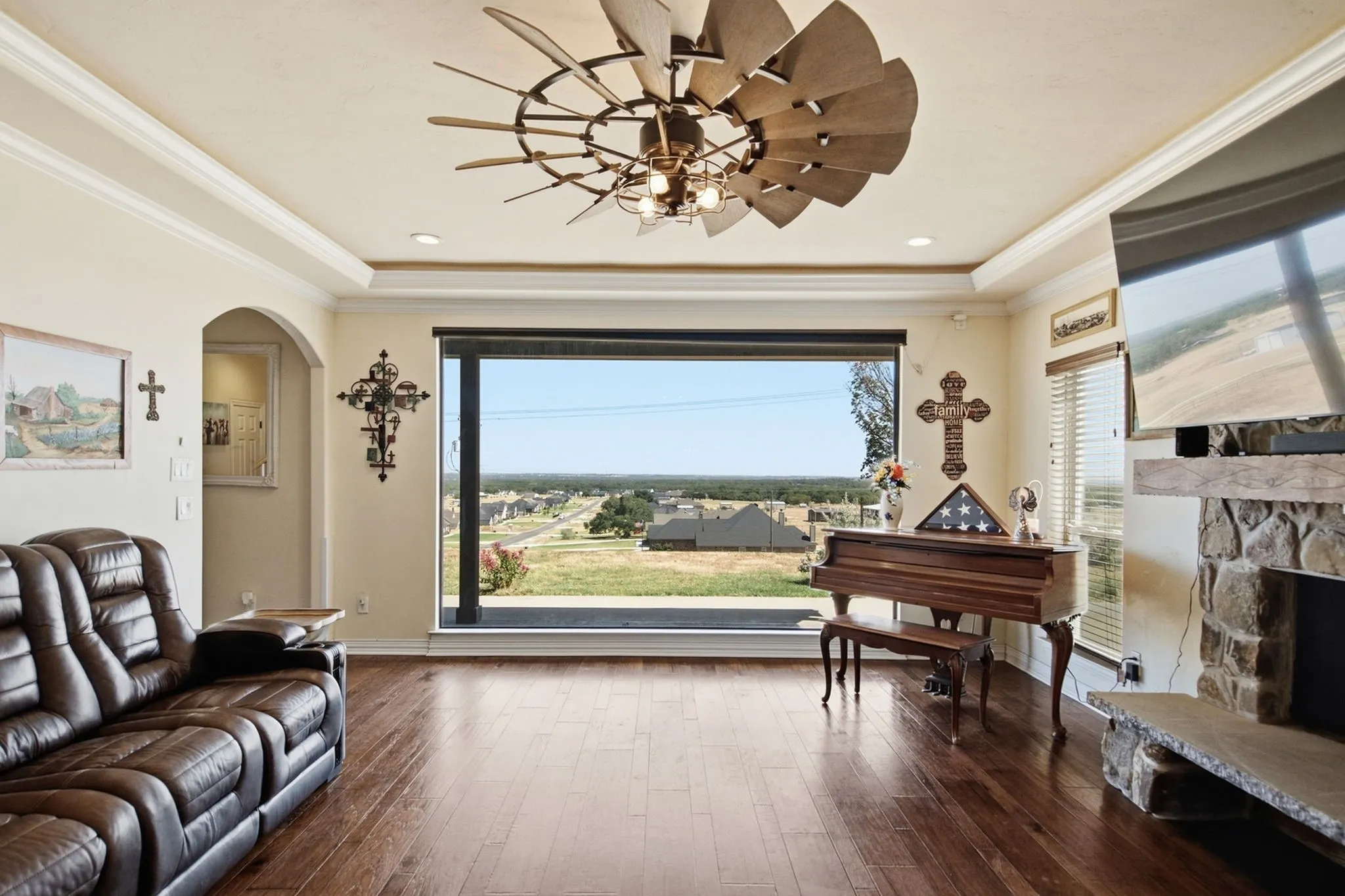 Single Family Residence For Sale