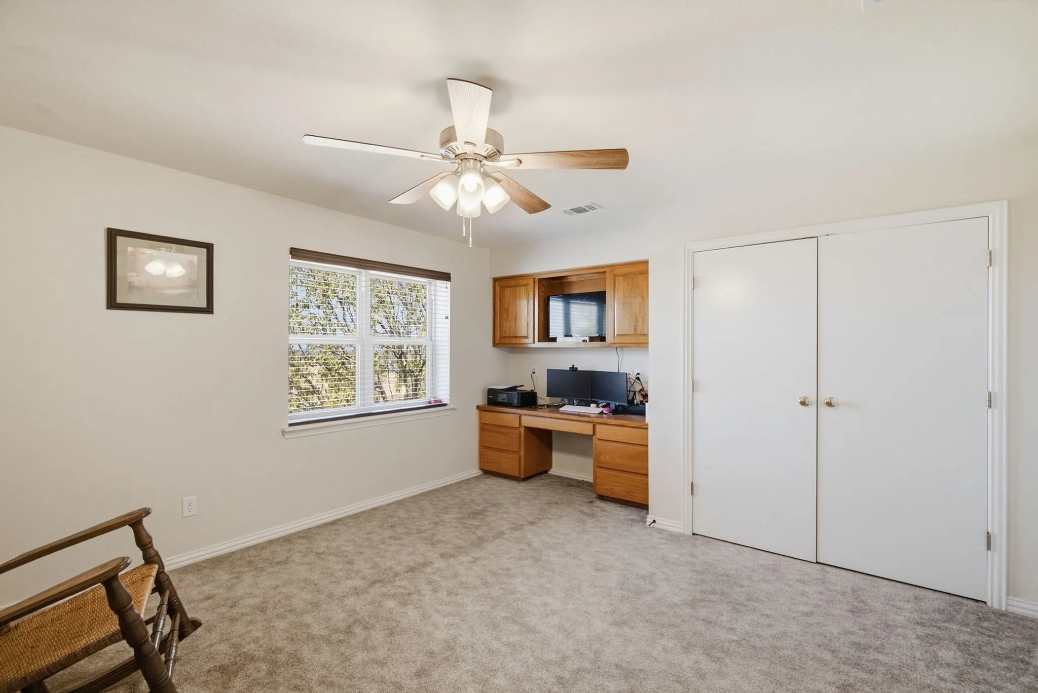 Single Family Residence For Sale in Parker County , 100 Shadle Ridge Court, Poolville, Texas 76487, 3 Bedroom, 3 Bathroom, 5 Garage spaces, 2,499 Sqft, built in 1995, mls#21387961, Real Estate Agent in Poolville, Homes For Sale in Parker county, Homes For Sale in Poolville, Realtor in Poolville Texas, Real Estate Brokerage Independent Realty Texas, Luminita Cordes Realtor