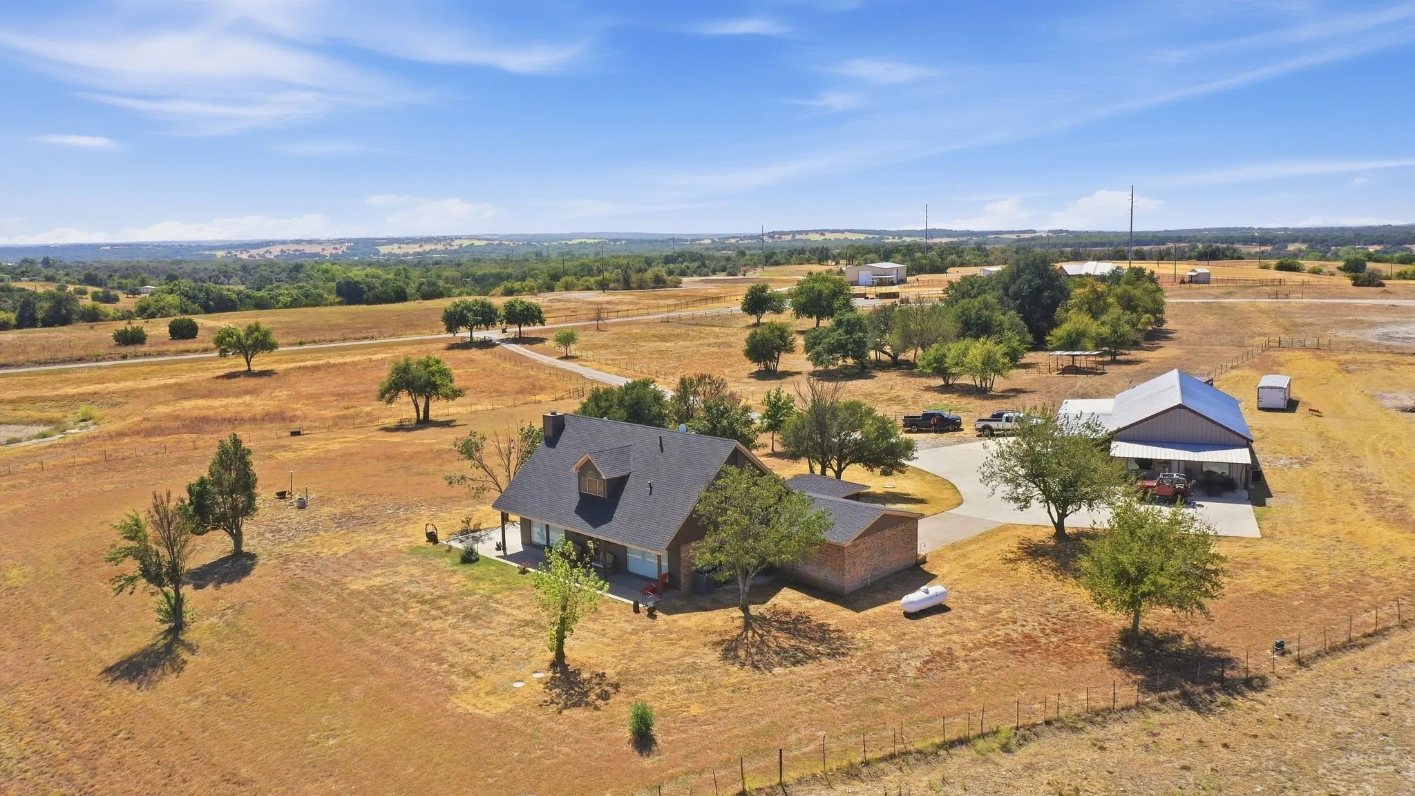 Single Family Residence For Sale in Parker County , 100 Shadle Ridge Court, Poolville, Texas 76487, 3 Bedroom, 3 Bathroom, 5 Garage spaces, 2,499 Sqft, built in 1995, mls#21387961, Real Estate Agent in Poolville, Homes For Sale in Parker county, Homes For Sale in Poolville, Realtor in Poolville Texas, Real Estate Brokerage Independent Realty Texas, Luminita Cordes Realtor