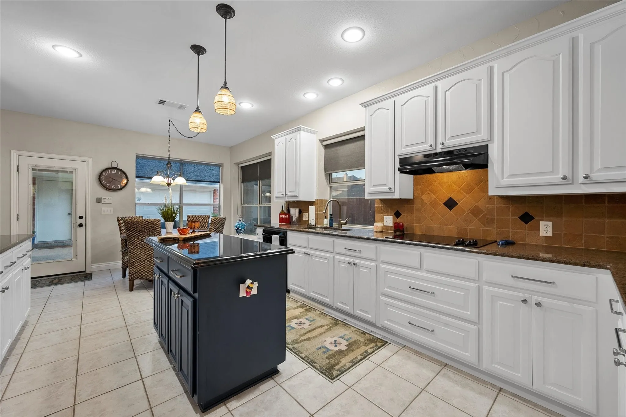Single Family Residence For Sale in Tarrant County , 245 Bear Hollow, Keller, Texas 76248, 4 Bedroom, 3 Bathroom, 3 Garage spaces, 3,006 Sqft, built in 1996, mls#21387323, Real Estate Agent in Keller, Homes For Sale in Tarrant county, Homes For Sale in Keller, Realtor in Keller Texas, Real Estate Brokerage Independent Realty Texas, Luminita Cordes Realtor