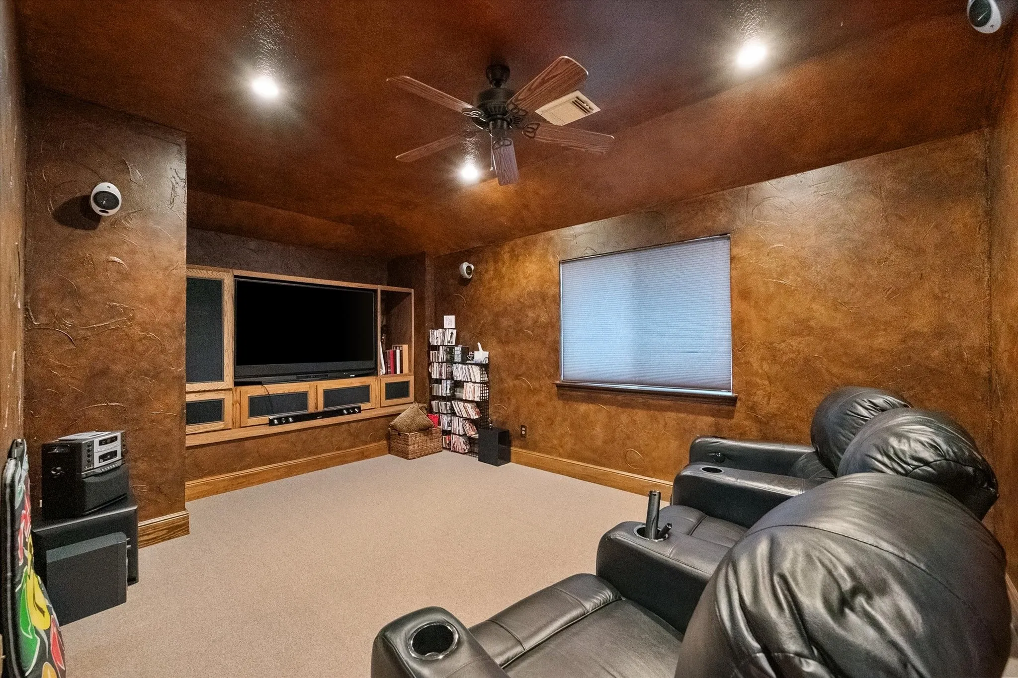 Single Family Residence For Sale in Tarrant County , 245 Bear Hollow, Keller, Texas 76248, 4 Bedroom, 3 Bathroom, 3 Garage spaces, 3,006 Sqft, built in 1996, mls#21387323, Real Estate Agent in Keller, Homes For Sale in Tarrant county, Homes For Sale in Keller, Realtor in Keller Texas, Real Estate Brokerage Independent Realty Texas, Luminita Cordes Realtor