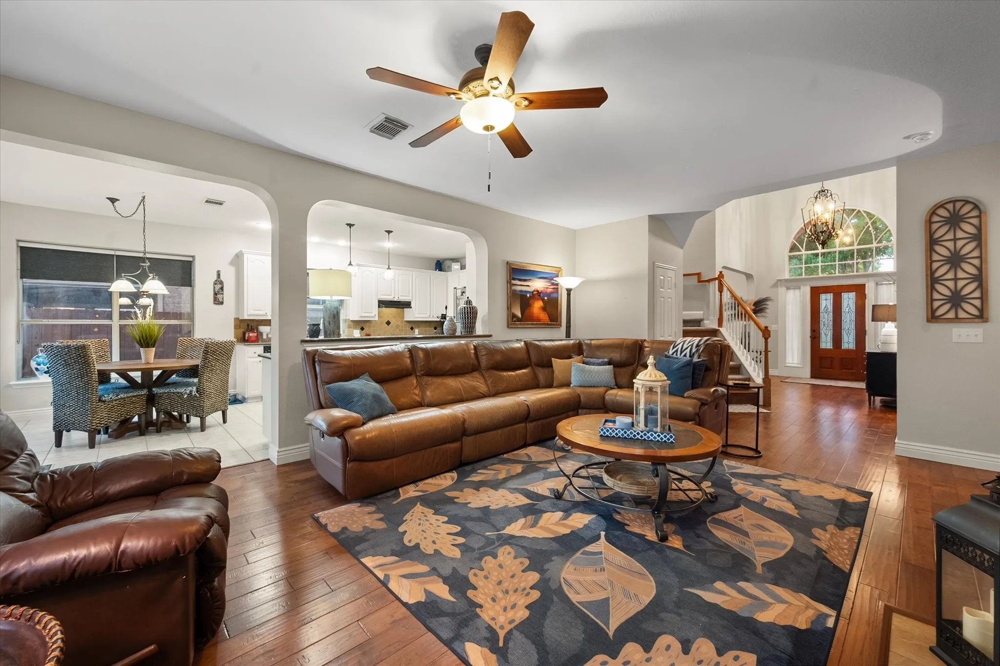 Single Family Residence For Sale in Tarrant County , 245 Bear Hollow, Keller, Texas 76248, 4 Bedroom, 3 Bathroom, 3 Garage spaces, 3,006 Sqft, built in 1996, mls#21387323, Real Estate Agent in Keller, Homes For Sale in Tarrant county, Homes For Sale in Keller, Realtor in Keller Texas, Real Estate Brokerage Independent Realty Texas, Luminita Cordes Realtor