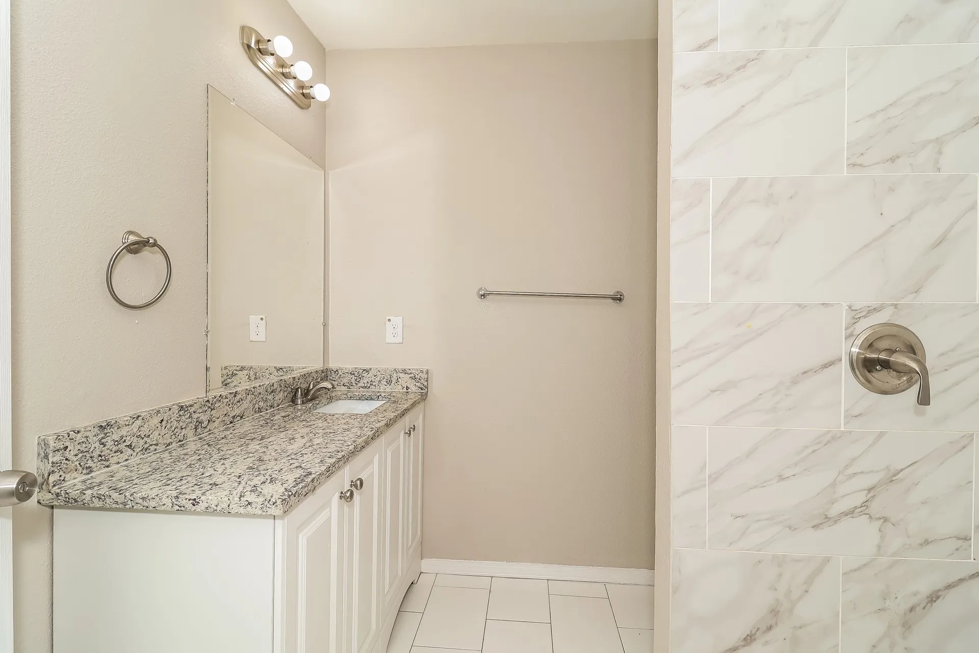 Single Family Residence For Sale in Dallas County , 11226 Drummond Drive, Dallas, Texas 75228, 4 Bedroom, 3 Bathroom, Garage spaces, 2,172 Sqft, built in 1964, mls#21388354, Real Estate Agent in Dallas, Homes For Sale in Dallas county, Homes For Sale in Dallas, Realtor in Dallas Texas, Real Estate Brokerage Independent Realty Texas, Luminita Cordes Realtor