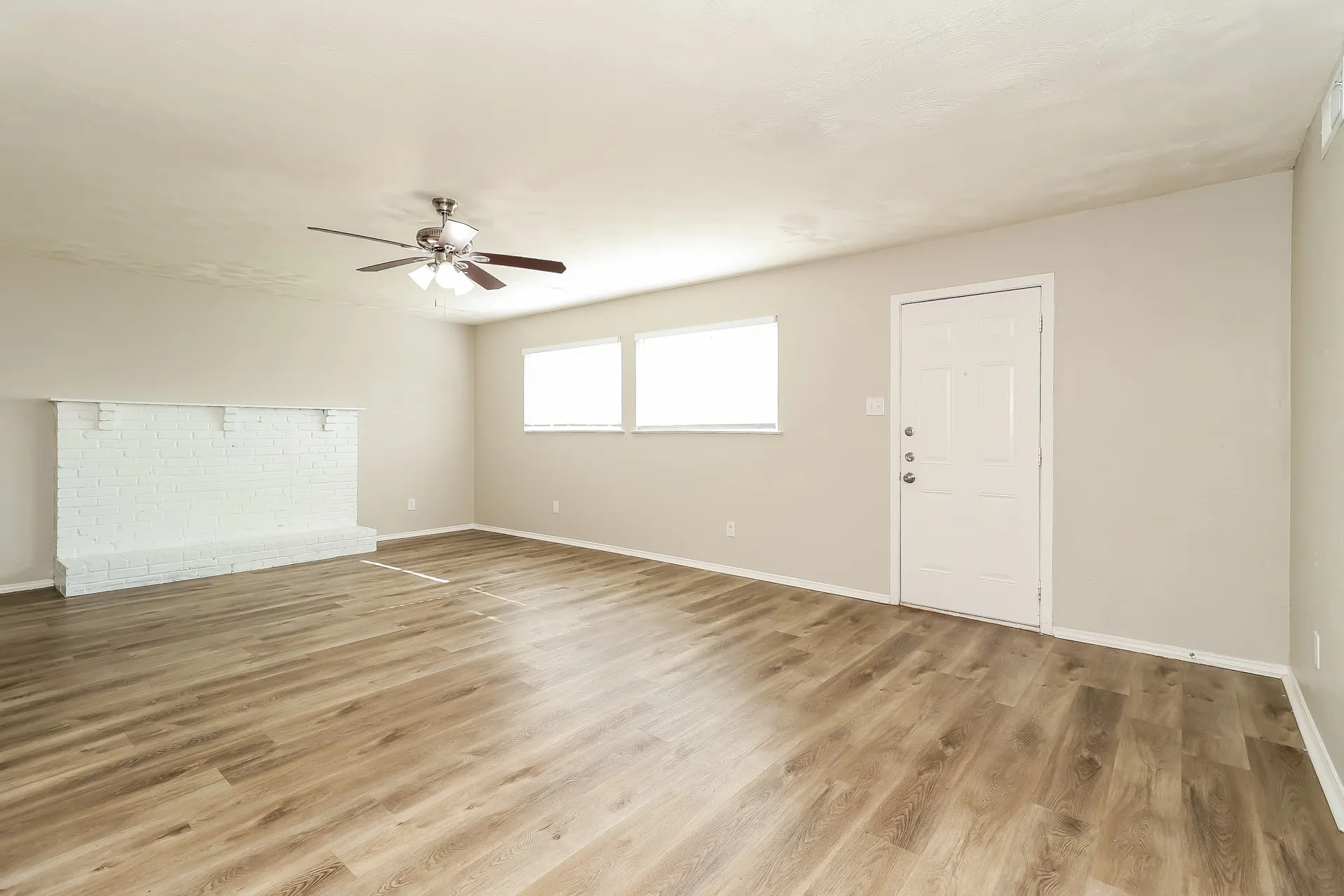 Single Family Residence For Sale in Dallas County , 11226 Drummond Drive, Dallas, Texas 75228, 4 Bedroom, 3 Bathroom, Garage spaces, 2,172 Sqft, built in 1964, mls#21388354, Real Estate Agent in Dallas, Homes For Sale in Dallas county, Homes For Sale in Dallas, Realtor in Dallas Texas, Real Estate Brokerage Independent Realty Texas, Luminita Cordes Realtor