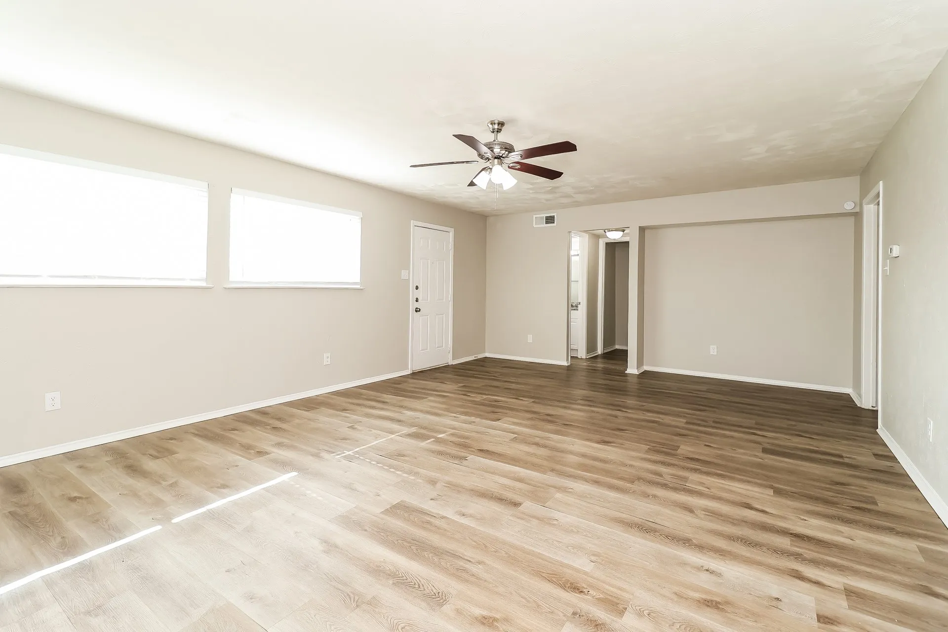 Single Family Residence For Sale in Dallas County , 11226 Drummond Drive, Dallas, Texas 75228, 4 Bedroom, 3 Bathroom, Garage spaces, 2,172 Sqft, built in 1964, mls#21388354, Real Estate Agent in Dallas, Homes For Sale in Dallas county, Homes For Sale in Dallas, Realtor in Dallas Texas, Real Estate Brokerage Independent Realty Texas, Luminita Cordes Realtor