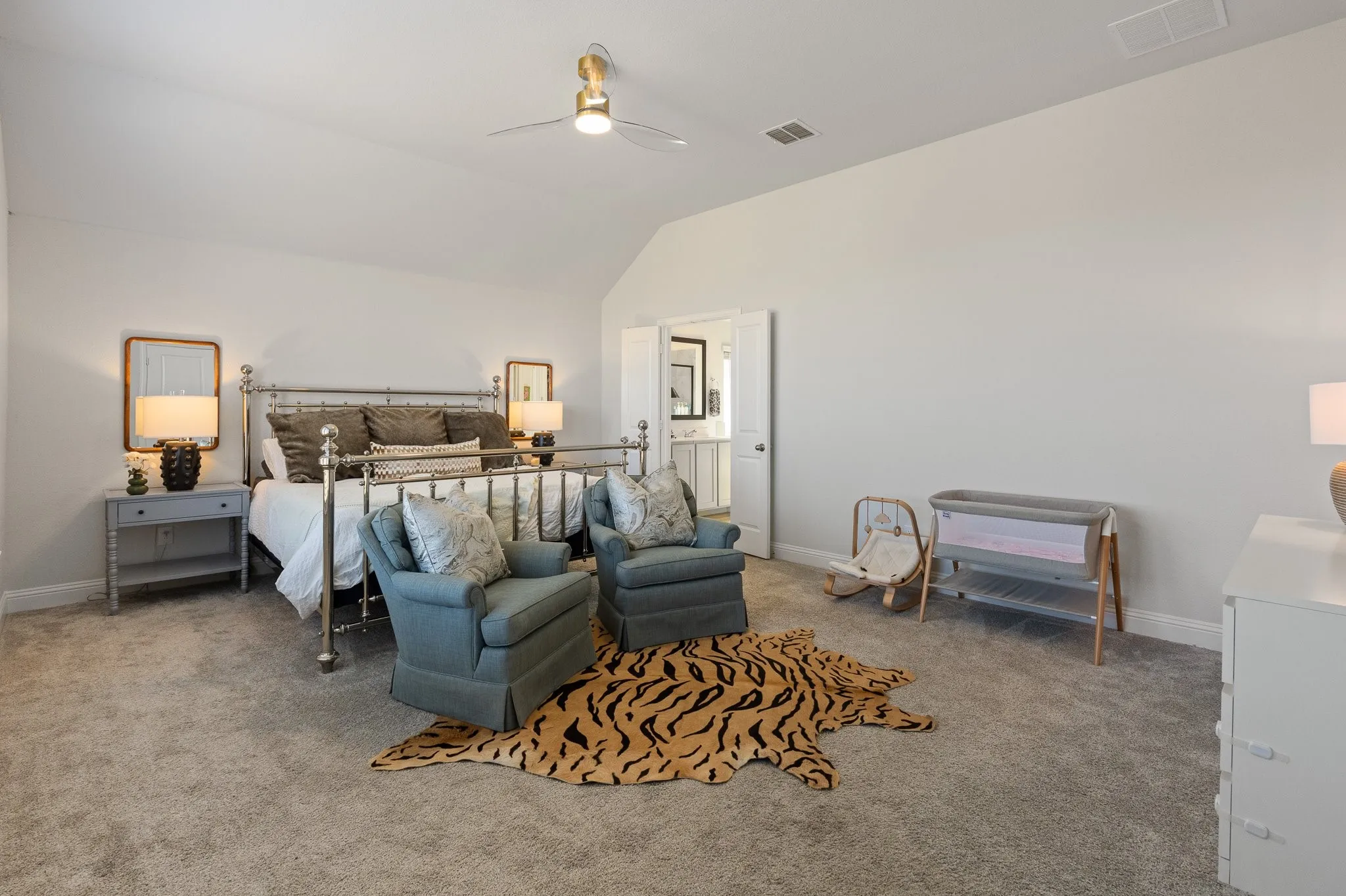 Single Family Residence For Sale in Parker County , 14828 Grissom Avenue, Aledo, Texas 76008, 3 Bedroom, 2 Bathroom, 2 Garage spaces, 2,090 Sqft, built in 2021, mls#21388319, Real Estate Agent in Aledo, Homes For Sale in Parker county, Homes For Sale in Aledo, Realtor in Aledo Texas, Real Estate Brokerage Independent Realty Texas, Luminita Cordes Realtor