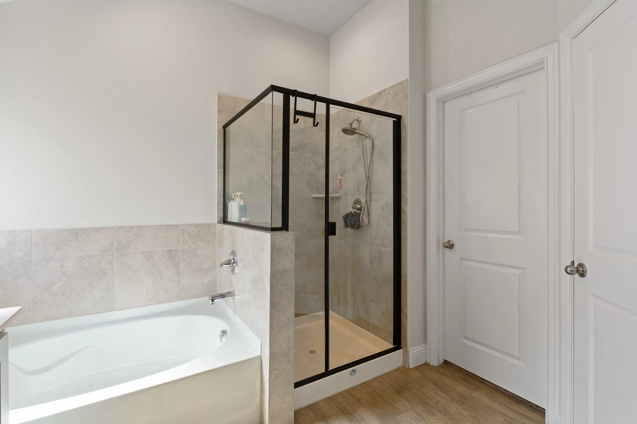 Single Family Residence For Sale in Parker County , 14828 Grissom Avenue, Aledo, Texas 76008, 3 Bedroom, 2 Bathroom, 2 Garage spaces, 2,090 Sqft, built in 2021, mls#21388319, Real Estate Agent in Aledo, Homes For Sale in Parker county, Homes For Sale in Aledo, Realtor in Aledo Texas, Real Estate Brokerage Independent Realty Texas, Luminita Cordes Realtor