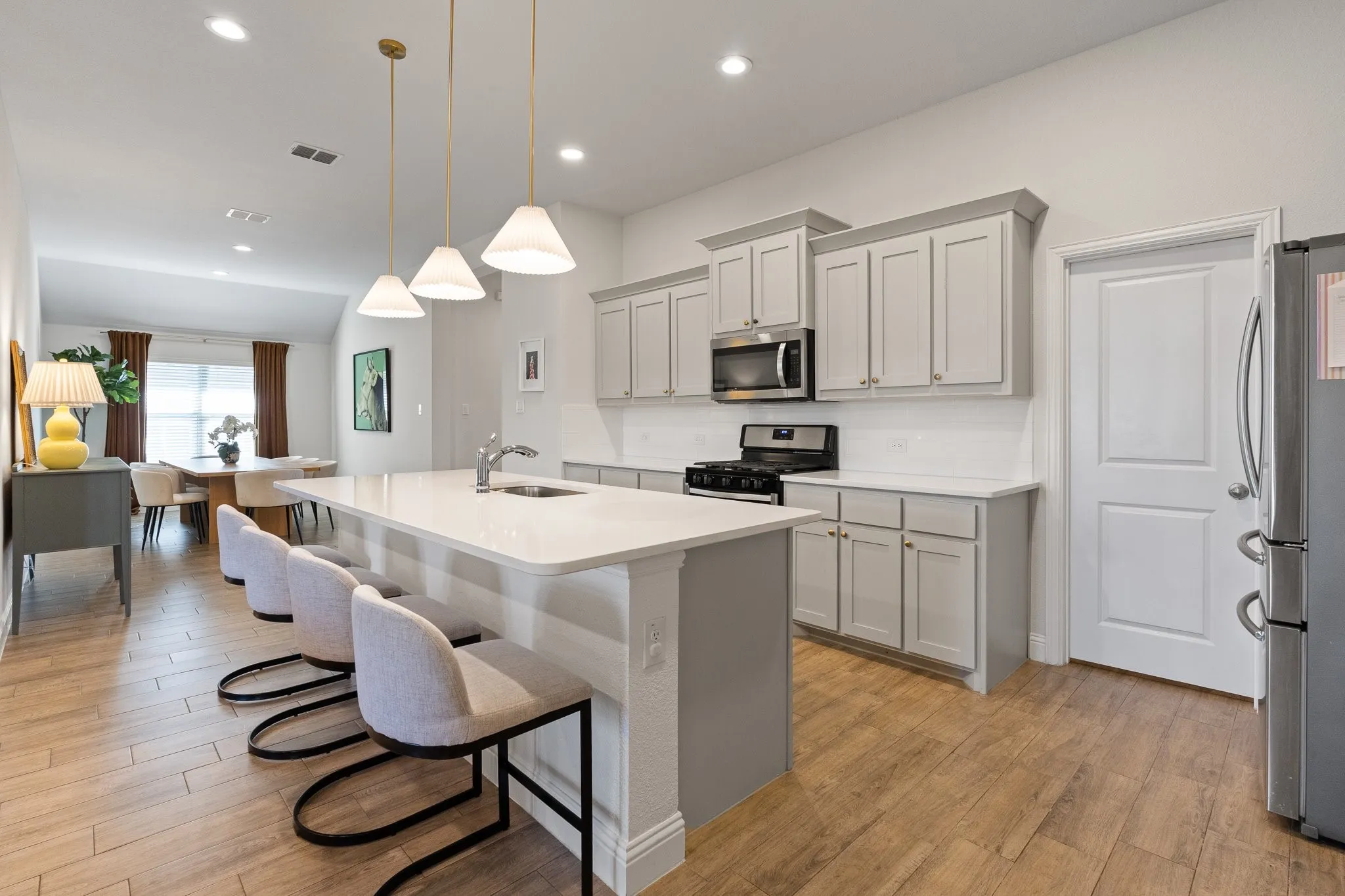 Single Family Residence For Sale in Parker County , 14828 Grissom Avenue, Aledo, Texas 76008, 3 Bedroom, 2 Bathroom, 2 Garage spaces, 2,090 Sqft, built in 2021, mls#21388319, Real Estate Agent in Aledo, Homes For Sale in Parker county, Homes For Sale in Aledo, Realtor in Aledo Texas, Real Estate Brokerage Independent Realty Texas, Luminita Cordes Realtor