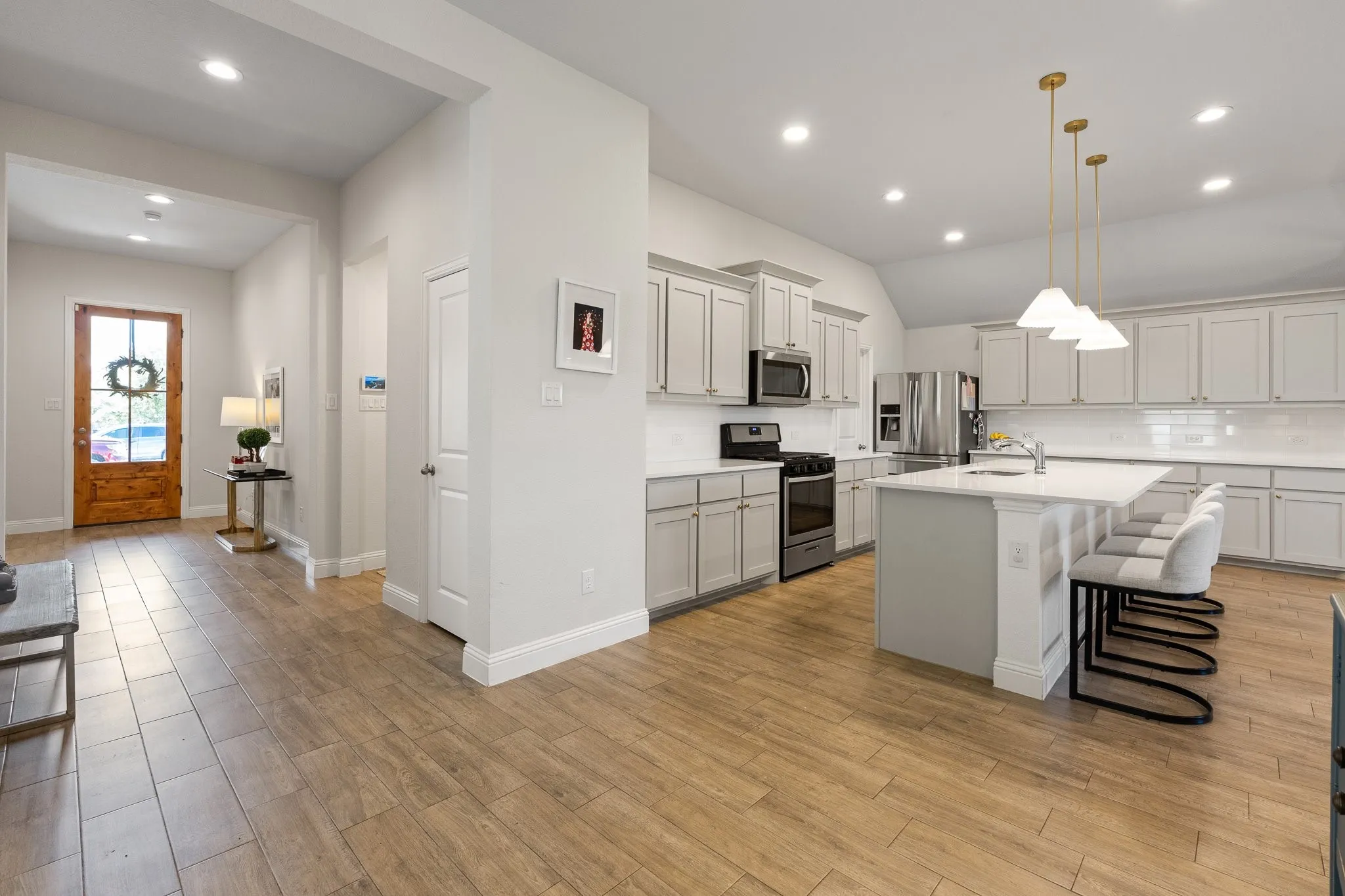 Single Family Residence For Sale in Parker County , 14828 Grissom Avenue, Aledo, Texas 76008, 3 Bedroom, 2 Bathroom, 2 Garage spaces, 2,090 Sqft, built in 2021, mls#21388319, Real Estate Agent in Aledo, Homes For Sale in Parker county, Homes For Sale in Aledo, Realtor in Aledo Texas, Real Estate Brokerage Independent Realty Texas, Luminita Cordes Realtor