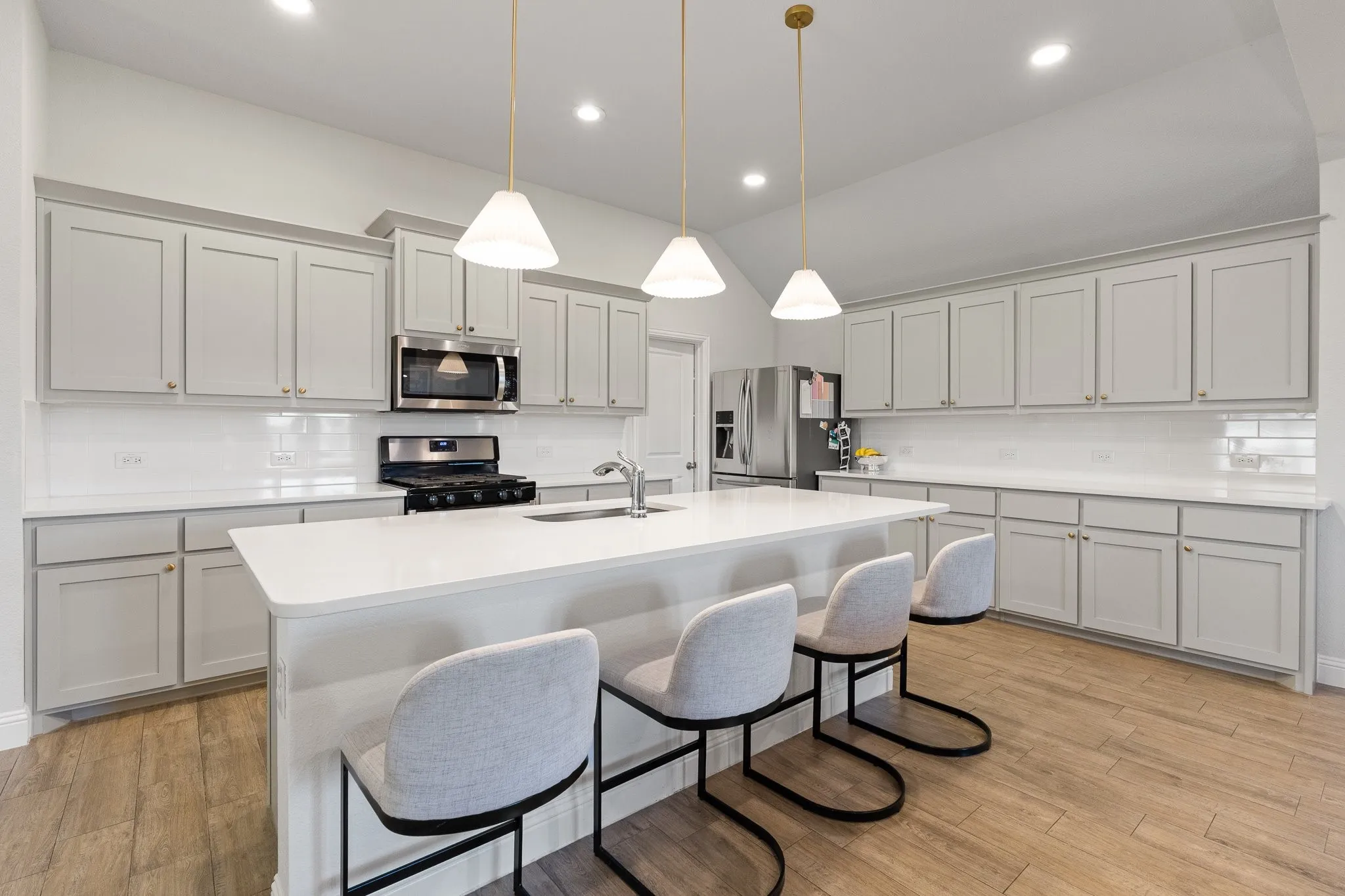 Single Family Residence For Sale in Parker County , 14828 Grissom Avenue, Aledo, Texas 76008, 3 Bedroom, 2 Bathroom, 2 Garage spaces, 2,090 Sqft, built in 2021, mls#21388319, Real Estate Agent in Aledo, Homes For Sale in Parker county, Homes For Sale in Aledo, Realtor in Aledo Texas, Real Estate Brokerage Independent Realty Texas, Luminita Cordes Realtor