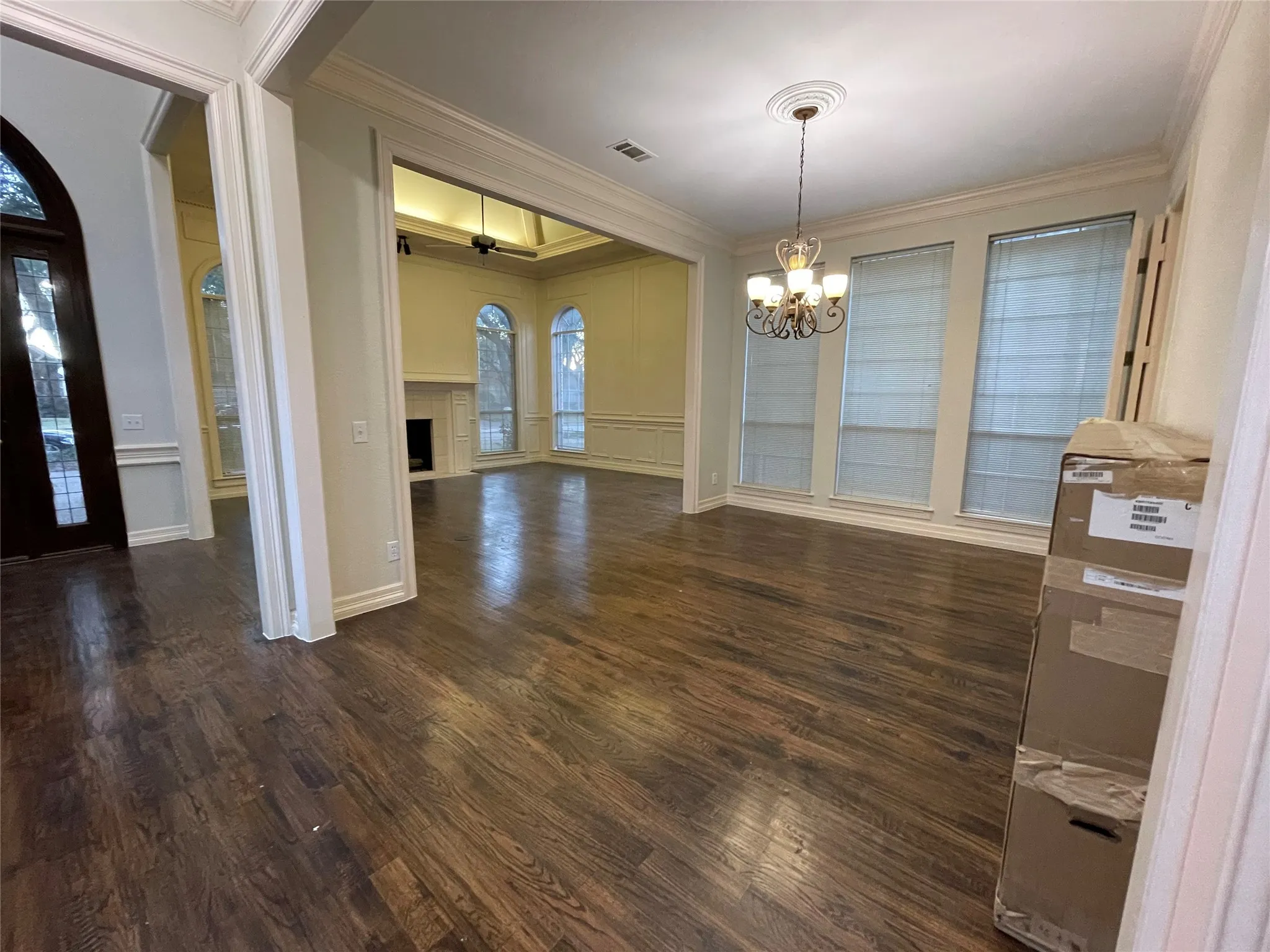 Single Family Residence For Sale in Collin County , 4569 Hallmark Drive, Plano, Texas 75024, 4 Bedroom, 4 Bathroom, 3 Garage spaces, 3,680 Sqft, built in 1986, mls#21381014, Real Estate Agent in Plano, Homes For Sale in Collin county, Homes For Sale in Plano, Realtor in Plano Texas, Real Estate Brokerage Independent Realty Texas, Luminita Cordes Realtor