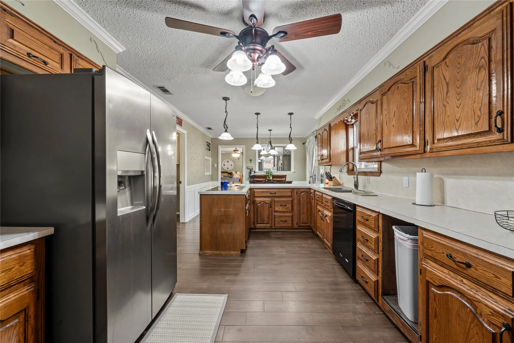 Single Family Residence For Sale in Mc Lennan County , 400 Cranbrook Drive, Woodway, Texas 76712, 3 Bedroom, 3 Bathroom, Garage spaces, 2,138 Sqft, built in 1966, mls#21388171, Real Estate Agent in Woodway, Homes For Sale in Mc Lennan county, Homes For Sale in Woodway, Realtor in Woodway Texas, Real Estate Brokerage Independent Realty Texas, Luminita Cordes Realtor