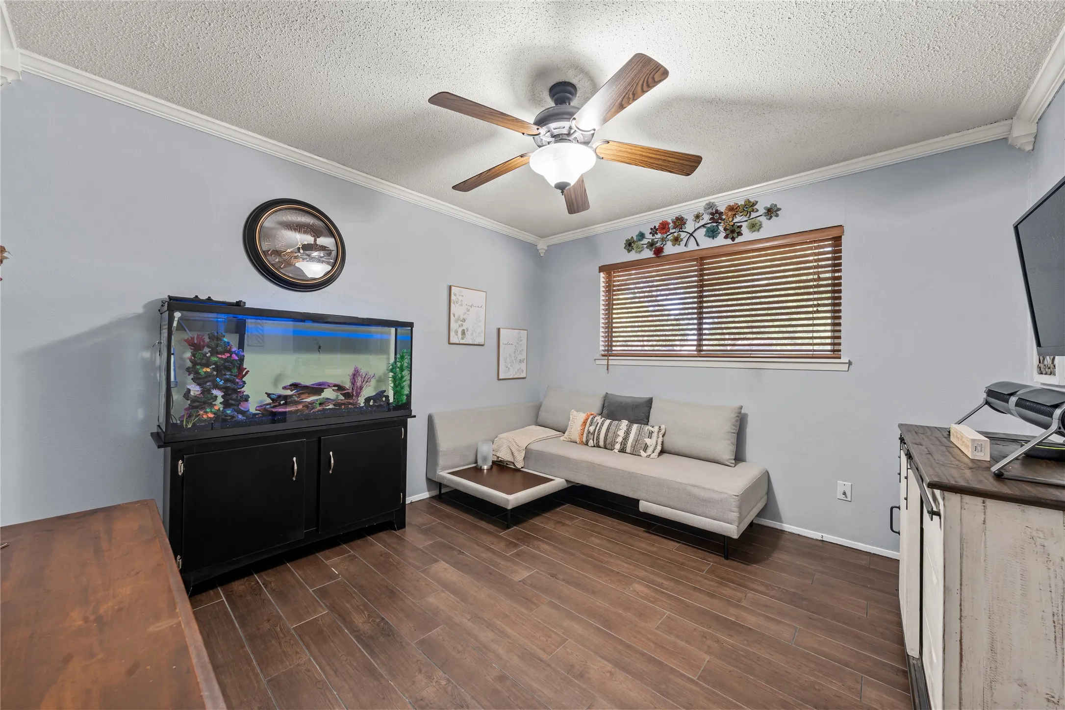 Single Family Residence For Sale in Mc Lennan County , 400 Cranbrook Drive, Woodway, Texas 76712, 3 Bedroom, 3 Bathroom, Garage spaces, 2,138 Sqft, built in 1966, mls#21388171, Real Estate Agent in Woodway, Homes For Sale in Mc Lennan county, Homes For Sale in Woodway, Realtor in Woodway Texas, Real Estate Brokerage Independent Realty Texas, Luminita Cordes Realtor