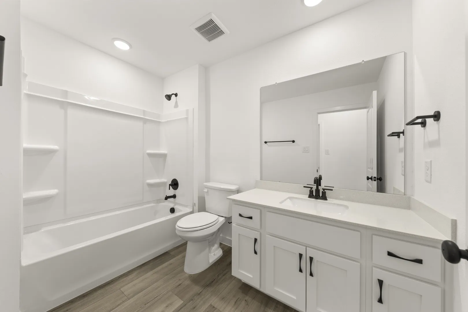 21. 1412 Eagle Meadow - 2ND Bath