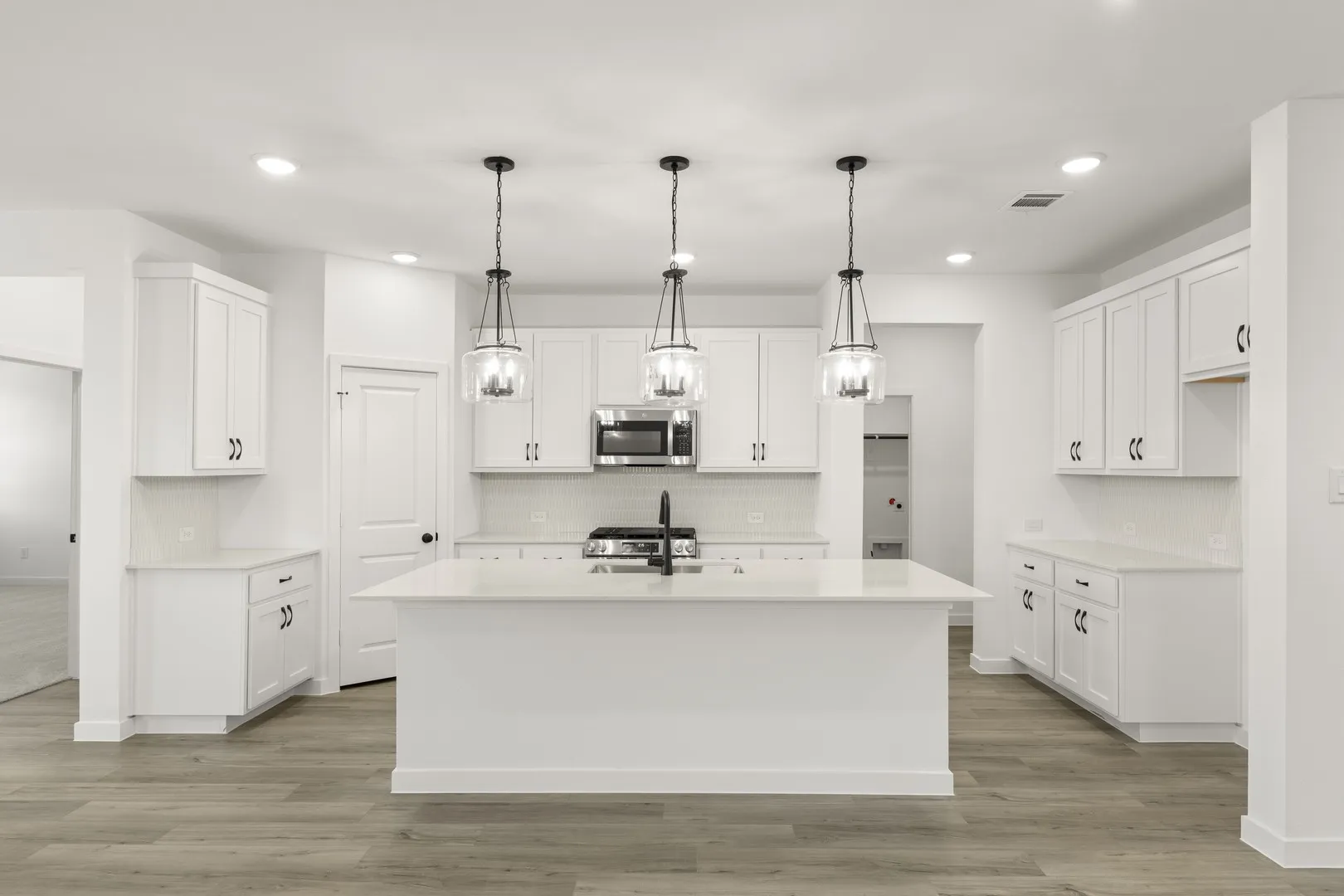 08. 1412 Eagle Meadow - Kitchen