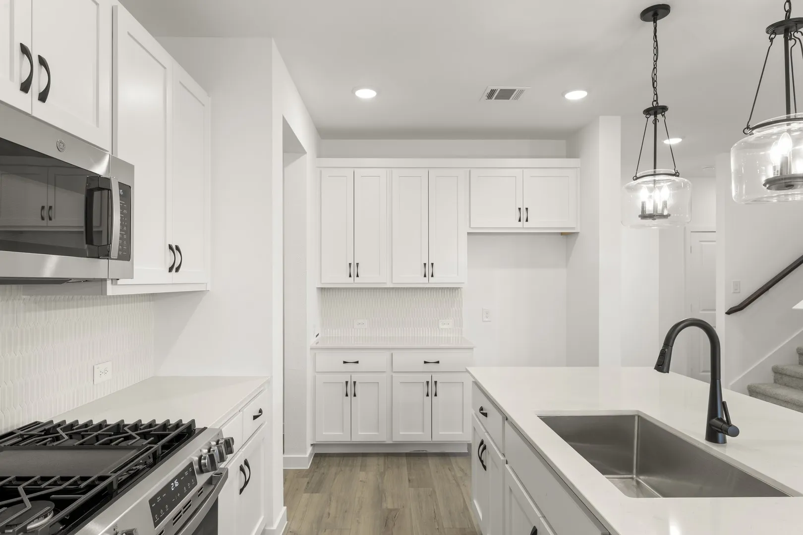 10. 1412 Eagle Meadow - Kitchen (3)