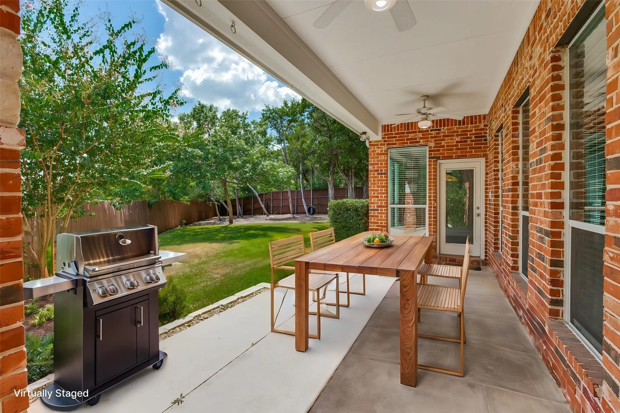 Single Family Residence For Sale in Dallas County , 806 Cobblestone Court, Cedar Hill, Texas 75104, 5 Bedroom, 4 Bathroom, 3 Garage spaces, 4,014 Sqft, built in 2004, mls#21387716, Real Estate Agent in Cedar Hill, Homes For Sale in Dallas county, Homes For Sale in Cedar Hill, Realtor in Cedar Hill Texas, Real Estate Brokerage Independent Realty Texas, Luminita Cordes Realtor