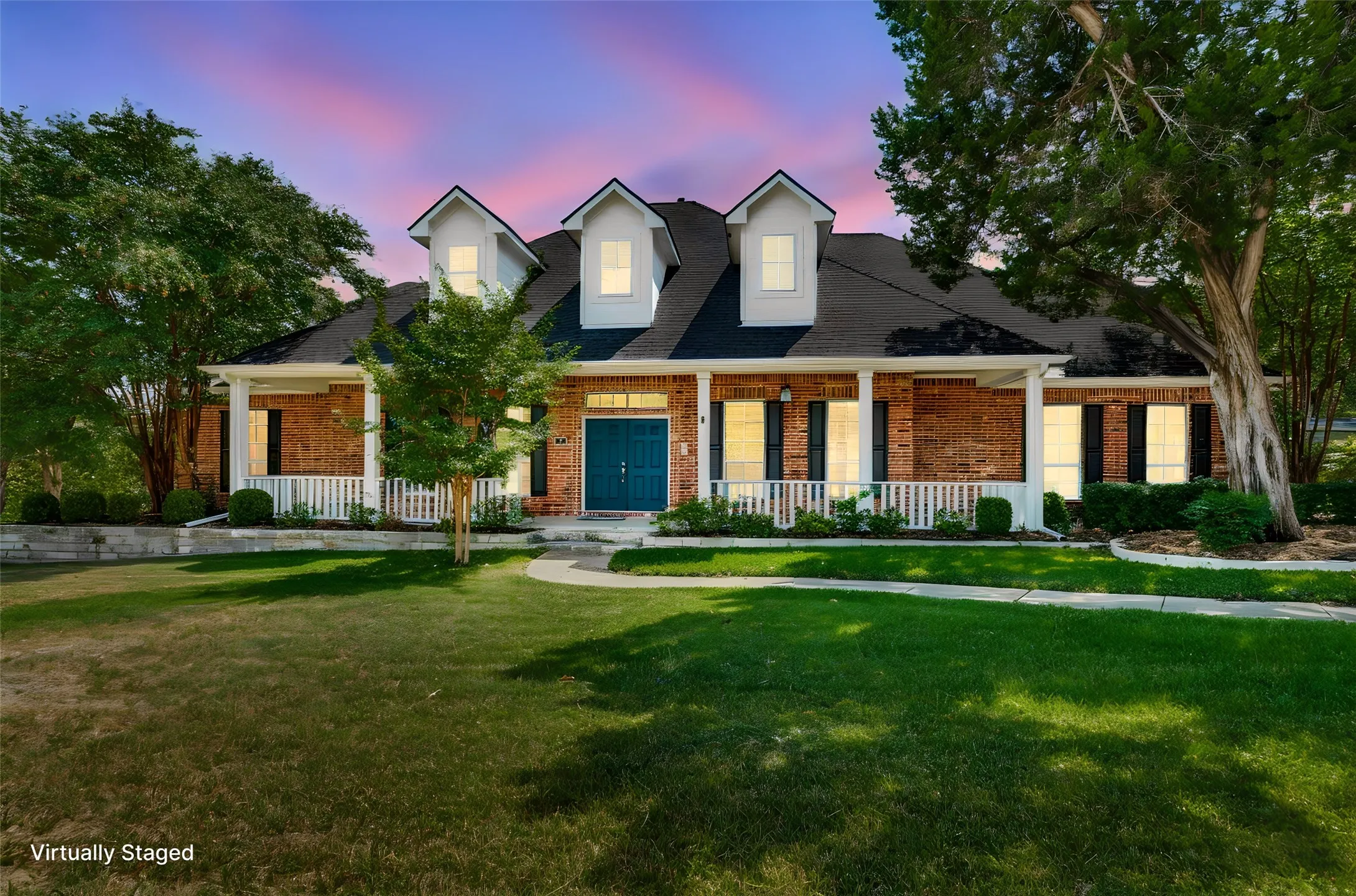 Single Family Residence For Sale in Dallas County , 806 Cobblestone Court, Cedar Hill, Texas 75104, 5 Bedroom, 4 Bathroom, 3 Garage spaces, 4,014 Sqft, built in 2004, mls#21387716, Real Estate Agent in Cedar Hill, Homes For Sale in Dallas county, Homes For Sale in Cedar Hill, Realtor in Cedar Hill Texas, Real Estate Brokerage Independent Realty Texas, Luminita Cordes Realtor