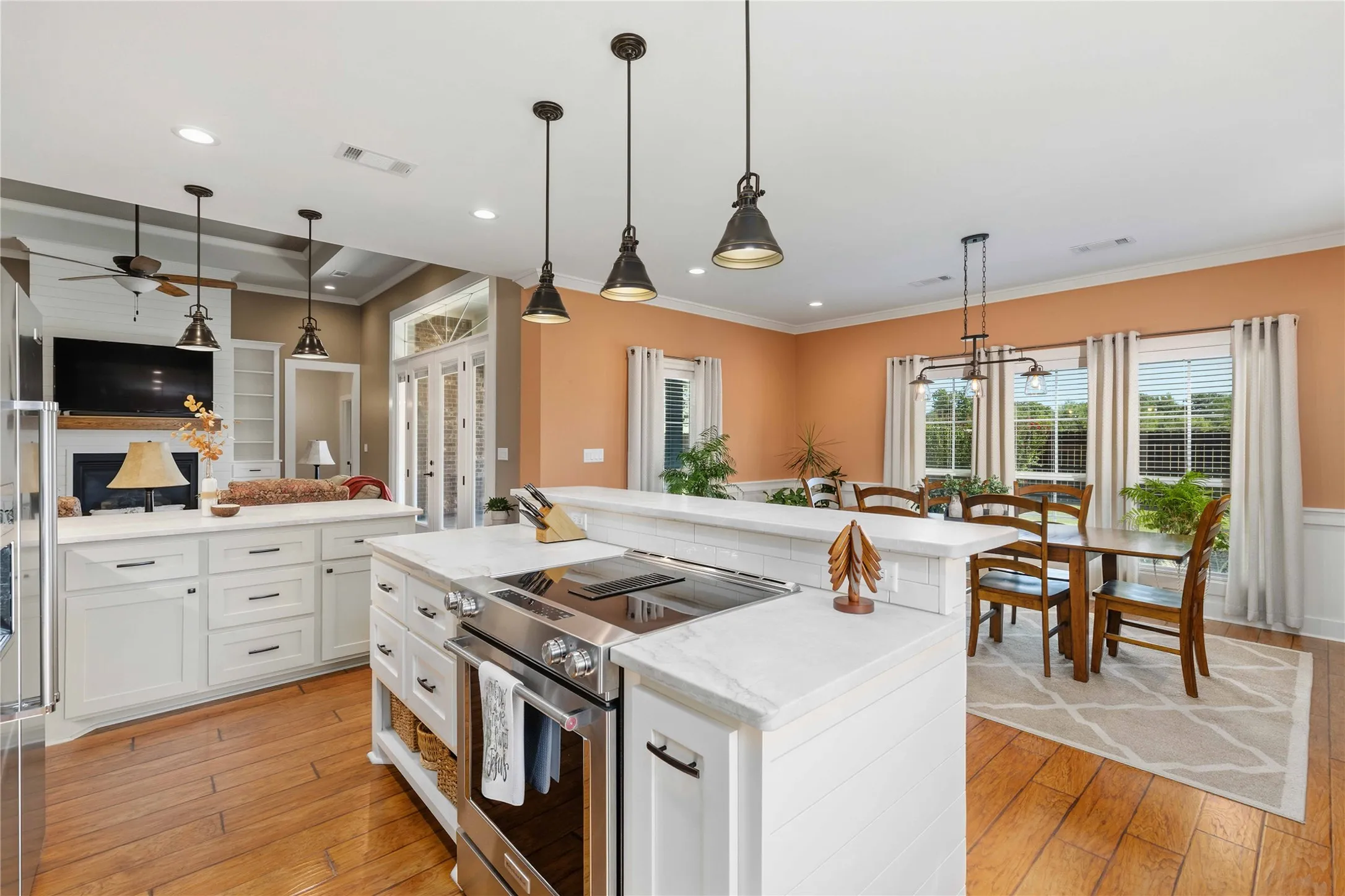 Single Family Residence For Sale in Brown County , 1800 Shaw Drive, Brownwood, Texas 76801, 3 Bedroom, 2 Bathroom, 2 Garage spaces, 2,245 Sqft, built in 2018, mls#21387886, Real Estate Agent in Brownwood, Homes For Sale in Brown county, Homes For Sale in Brownwood, Realtor in Brownwood Texas, Real Estate Brokerage Independent Realty Texas, Luminita Cordes Realtor