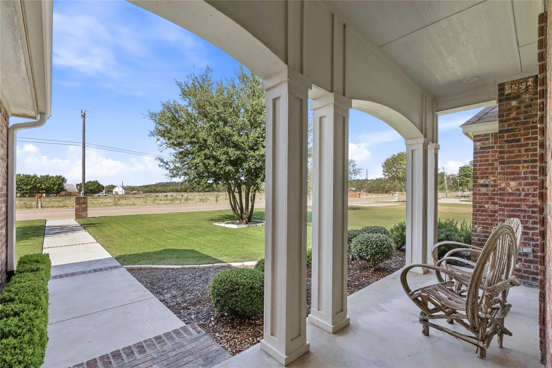 Single Family Residence For Sale in Brown County , 1800 Shaw Drive, Brownwood, Texas 76801, 3 Bedroom, 2 Bathroom, 2 Garage spaces, 2,245 Sqft, built in 2018, mls#21387886, Real Estate Agent in Brownwood, Homes For Sale in Brown county, Homes For Sale in Brownwood, Realtor in Brownwood Texas, Real Estate Brokerage Independent Realty Texas, Luminita Cordes Realtor