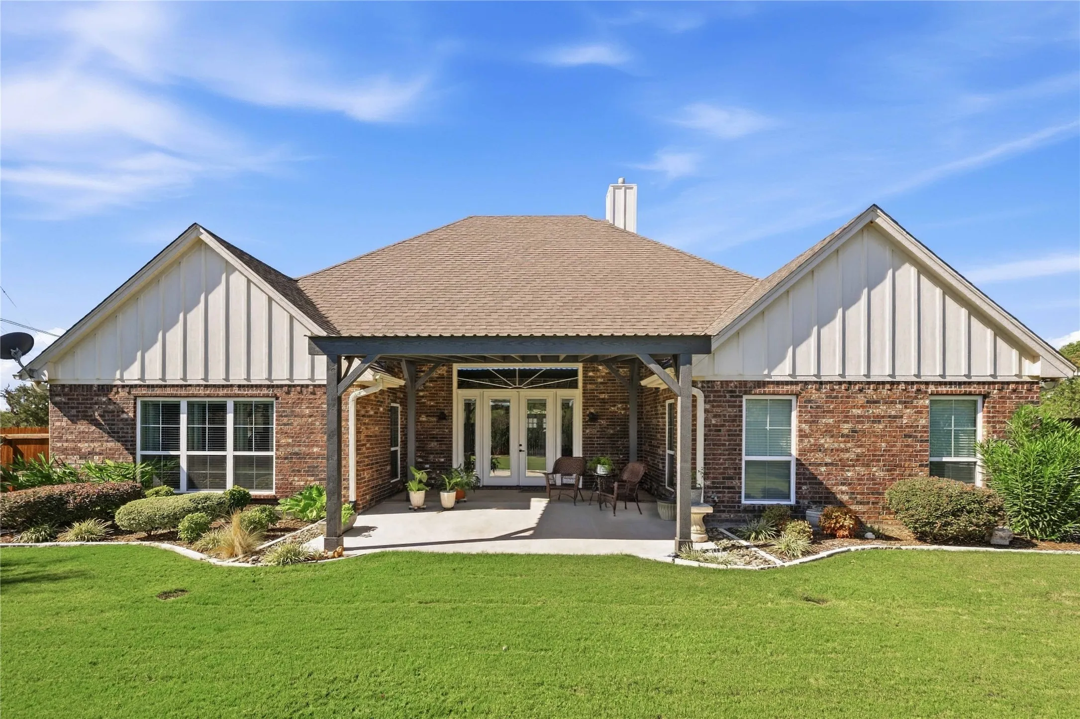 Single Family Residence For Sale in Brown County , 1800 Shaw Drive, Brownwood, Texas 76801, 3 Bedroom, 2 Bathroom, 2 Garage spaces, 2,245 Sqft, built in 2018, mls#21387886, Real Estate Agent in Brownwood, Homes For Sale in Brown county, Homes For Sale in Brownwood, Realtor in Brownwood Texas, Real Estate Brokerage Independent Realty Texas, Luminita Cordes Realtor
