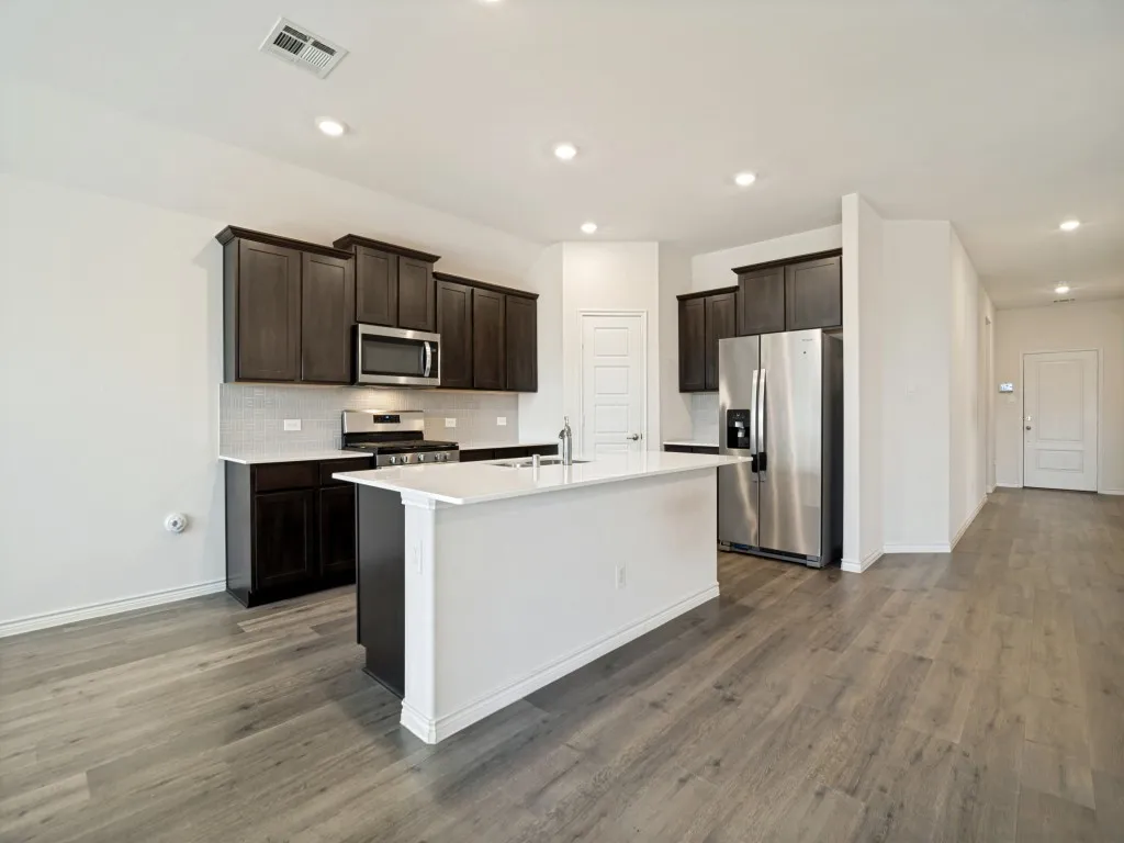 Single Family Residence For Sale in Hunt County , 211 Condor Pass, Caddo Mills, Texas 75135, 4 Bedroom, 2 Bathroom, 2 Garage spaces, 1,826 Sqft, built in 2023, mls#21371916, Real Estate Agent in Caddo Mills, Homes For Sale in Hunt county, Homes For Sale in Caddo Mills, Realtor in Caddo Mills Texas, Real Estate Brokerage Independent Realty Texas, Luminita Cordes Realtor