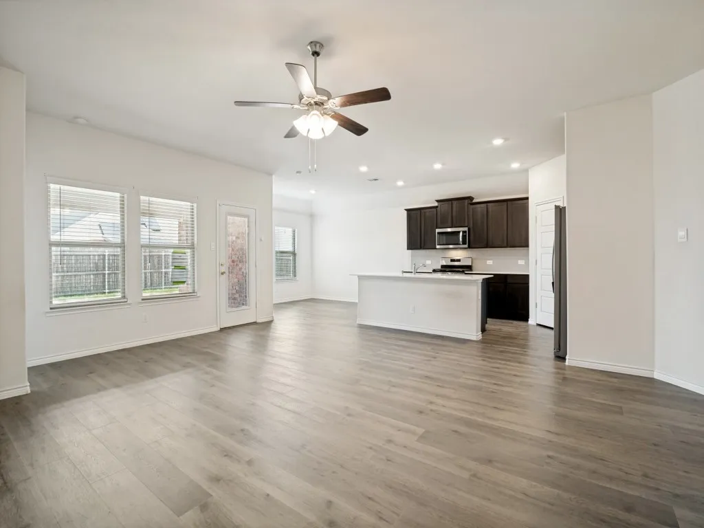 Single Family Residence For Sale in Hunt County , 211 Condor Pass, Caddo Mills, Texas 75135, 4 Bedroom, 2 Bathroom, 2 Garage spaces, 1,826 Sqft, built in 2023, mls#21371916, Real Estate Agent in Caddo Mills, Homes For Sale in Hunt county, Homes For Sale in Caddo Mills, Realtor in Caddo Mills Texas, Real Estate Brokerage Independent Realty Texas, Luminita Cordes Realtor