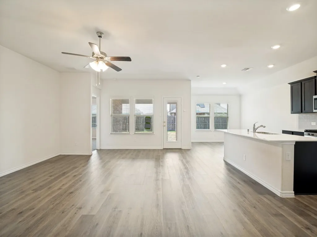 Single Family Residence For Sale in Hunt County , 211 Condor Pass, Caddo Mills, Texas 75135, 4 Bedroom, 2 Bathroom, 2 Garage spaces, 1,826 Sqft, built in 2023, mls#21371916, Real Estate Agent in Caddo Mills, Homes For Sale in Hunt county, Homes For Sale in Caddo Mills, Realtor in Caddo Mills Texas, Real Estate Brokerage Independent Realty Texas, Luminita Cordes Realtor