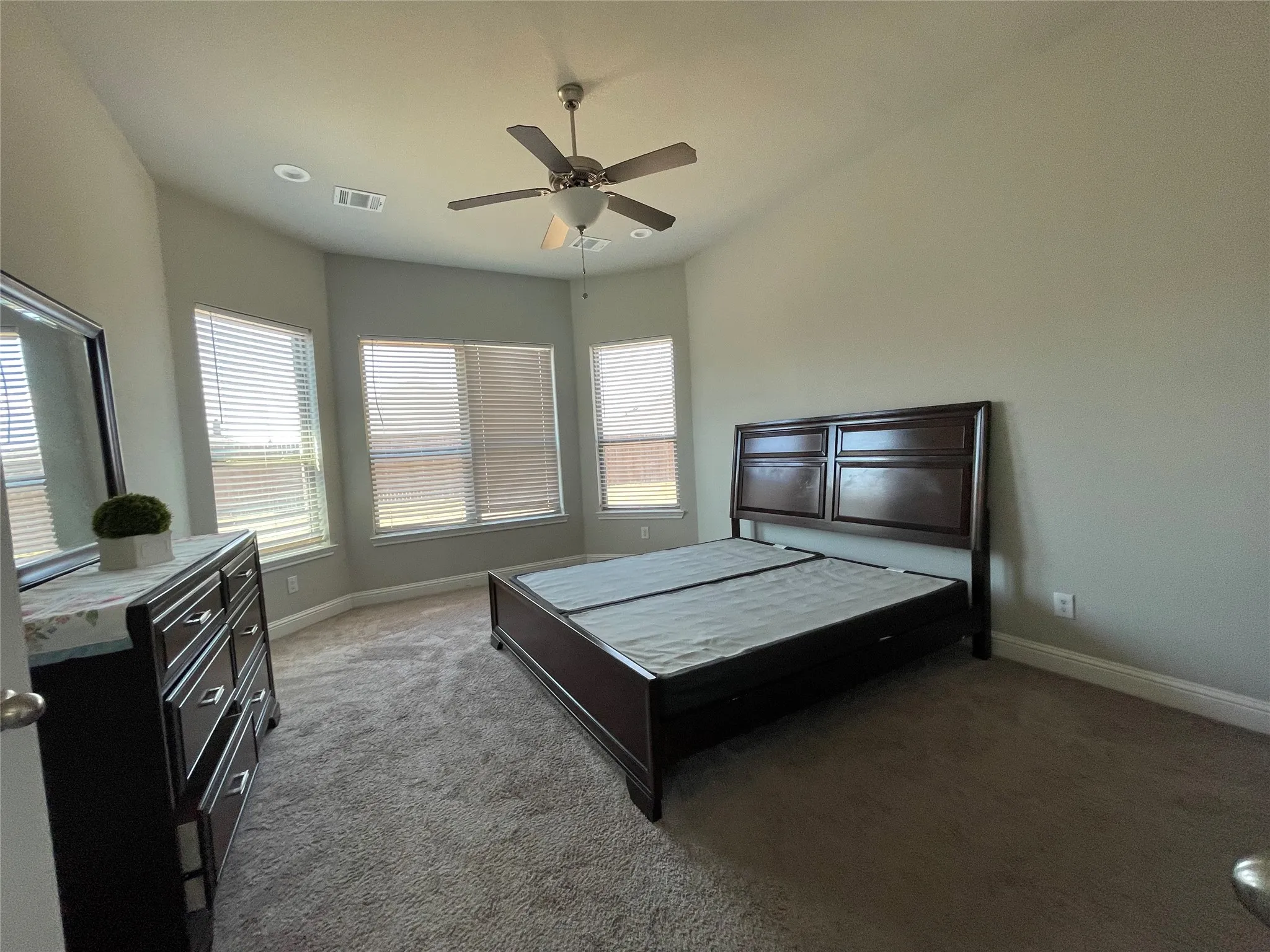 Single Family Residence For Rent in Johnson County , 706 Buffalo Creek Drive, Cleburne, Texas 76033, 3 Bedroom, 11 Bathroom, 2 Garage spaces, 1,832 Sqft, built in 2021, mls#21388375, Real Estate Agent in Cleburne, Homes For Rent in Johnson county, Homes For Rent in Cleburne, Realtor in Cleburne Texas, Real Estate Brokerage Independent Realty Texas, Luminita Cordes Realtor
