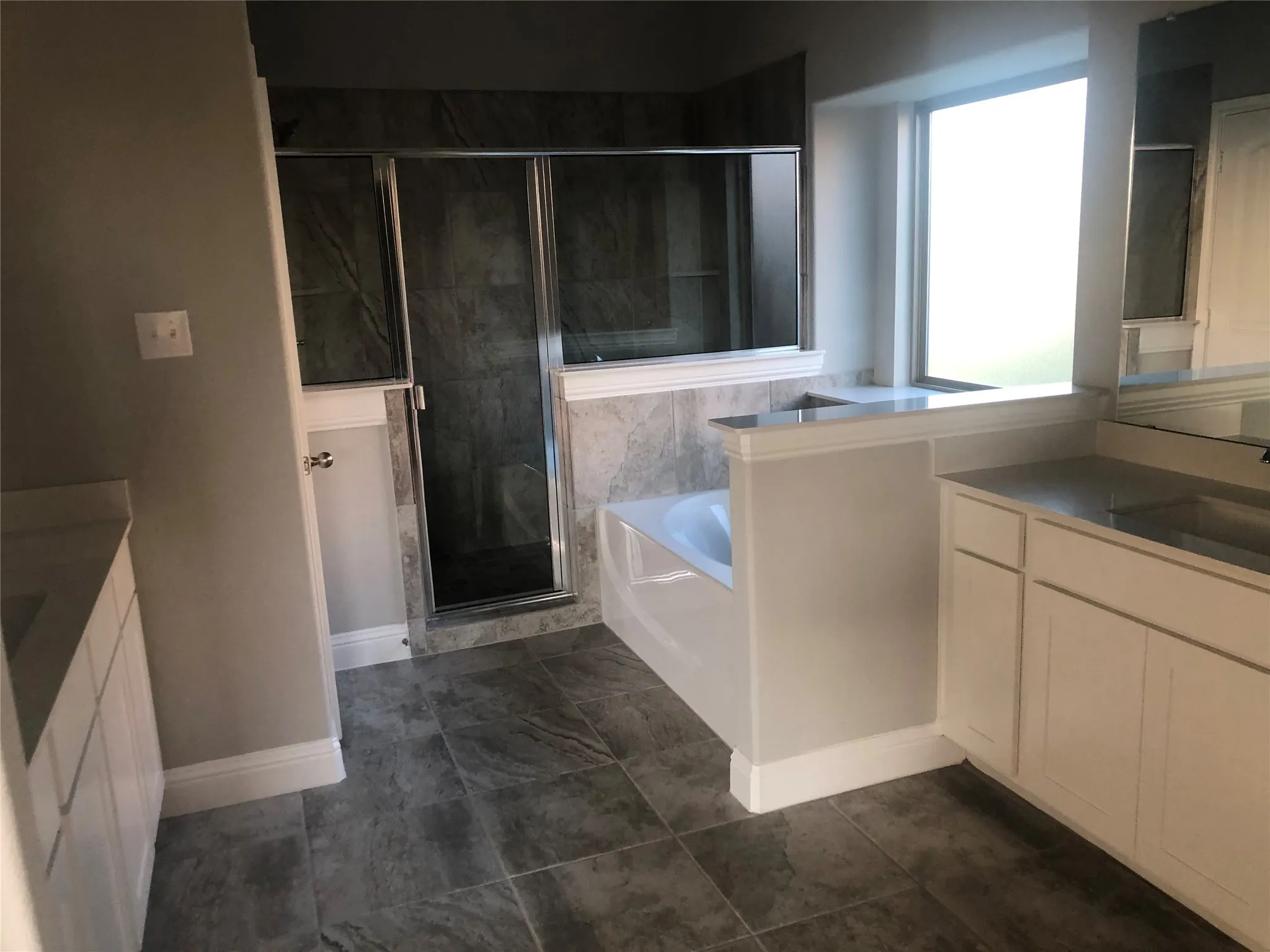 Single Family Residence For Rent in Johnson County , 706 Buffalo Creek Drive, Cleburne, Texas 76033, 3 Bedroom, 11 Bathroom, 2 Garage spaces, 1,832 Sqft, built in 2021, mls#21388375, Real Estate Agent in Cleburne, Homes For Rent in Johnson county, Homes For Rent in Cleburne, Realtor in Cleburne Texas, Real Estate Brokerage Independent Realty Texas, Luminita Cordes Realtor