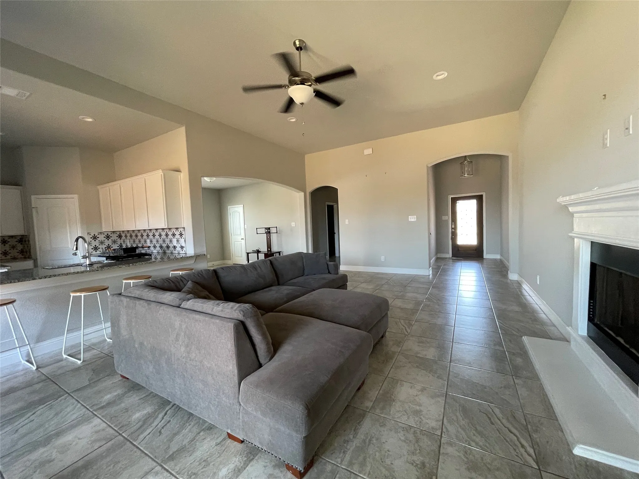 Single Family Residence For Rent in Johnson County , 706 Buffalo Creek Drive, Cleburne, Texas 76033, 3 Bedroom, 11 Bathroom, 2 Garage spaces, 1,832 Sqft, built in 2021, mls#21388375, Real Estate Agent in Cleburne, Homes For Rent in Johnson county, Homes For Rent in Cleburne, Realtor in Cleburne Texas, Real Estate Brokerage Independent Realty Texas, Luminita Cordes Realtor