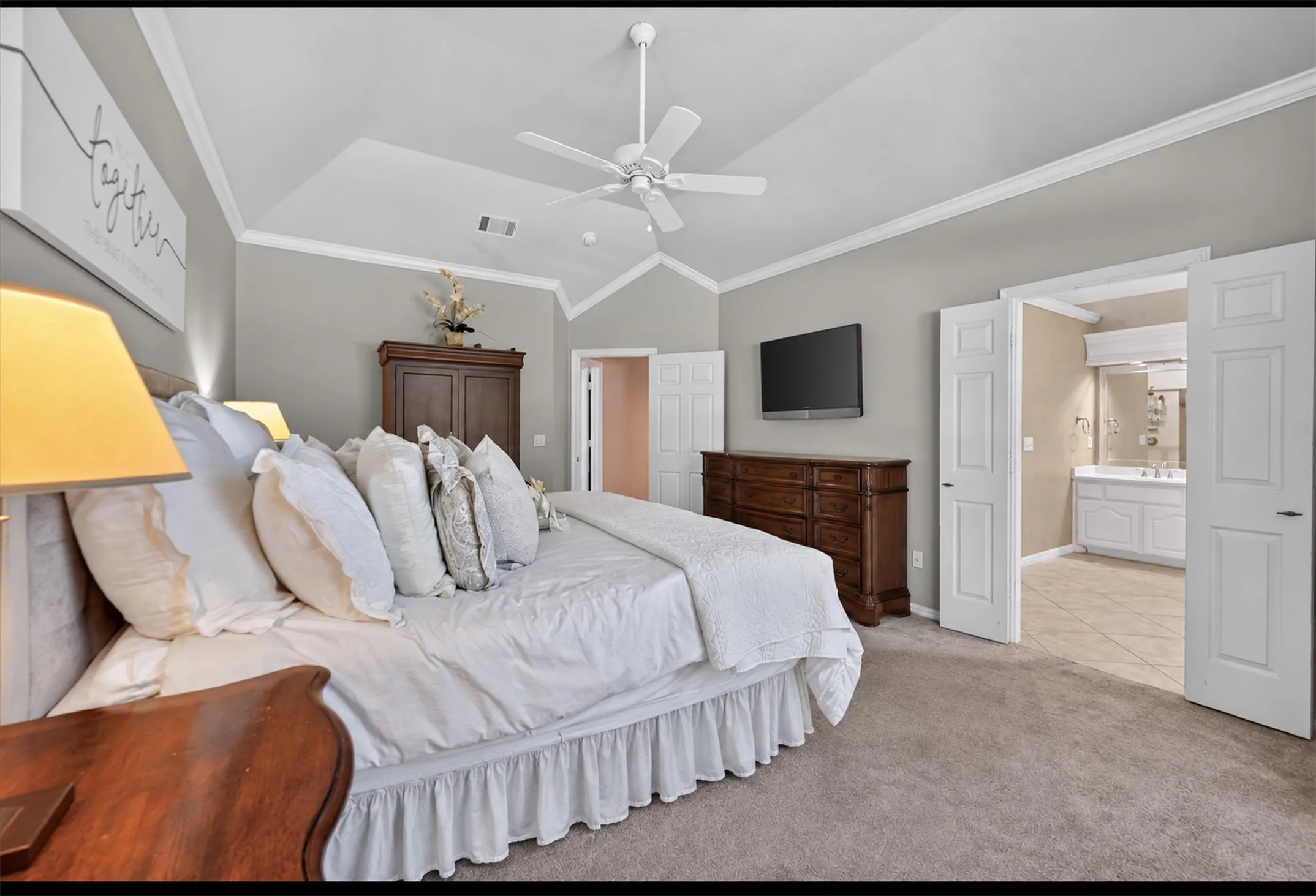 Single Family Residence For Sale in Denton County , 2830 Woodhollow Court, Highland Village, Texas 75077, 4 Bedroom, 3 Bathroom, 2 Garage spaces, 3,418 Sqft, built in 1994, mls#21382145, Real Estate Agent in Highland Village, Homes For Sale in Denton county, Homes For Sale in Highland Village, Realtor in Highland Village Texas, Real Estate Brokerage Independent Realty Texas, Luminita Cordes Realtor