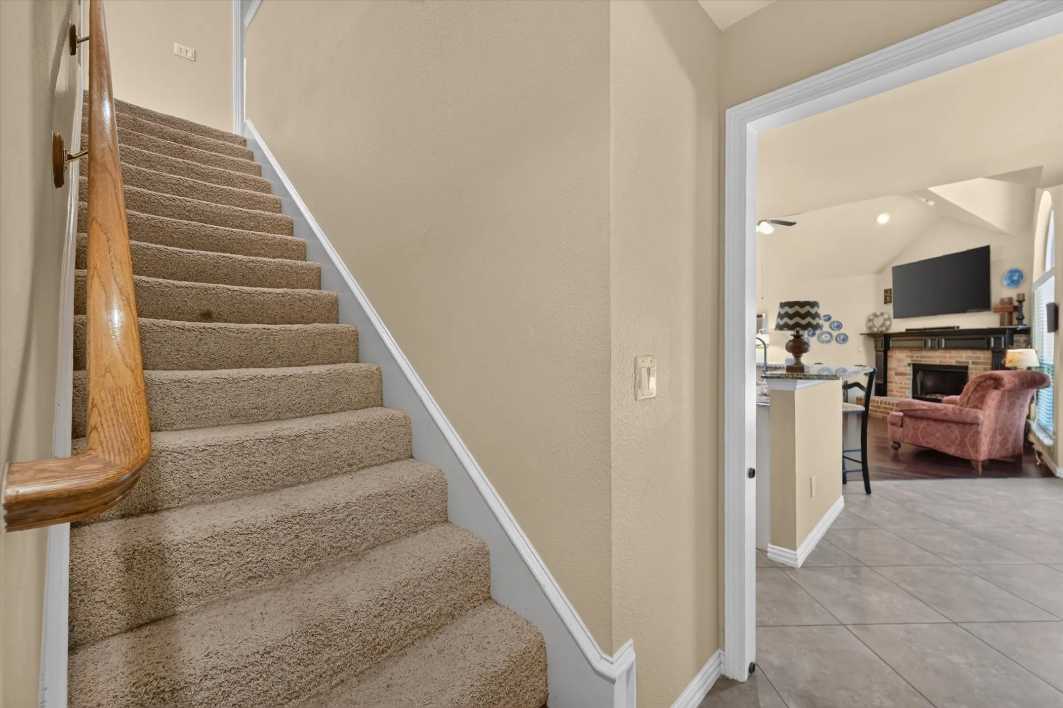 Single Family Residence For Sale in Denton County , 2830 Woodhollow Court, Highland Village, Texas 75077, 4 Bedroom, 3 Bathroom, 2 Garage spaces, 3,418 Sqft, built in 1994, mls#21382145, Real Estate Agent in Highland Village, Homes For Sale in Denton county, Homes For Sale in Highland Village, Realtor in Highland Village Texas, Real Estate Brokerage Independent Realty Texas, Luminita Cordes Realtor